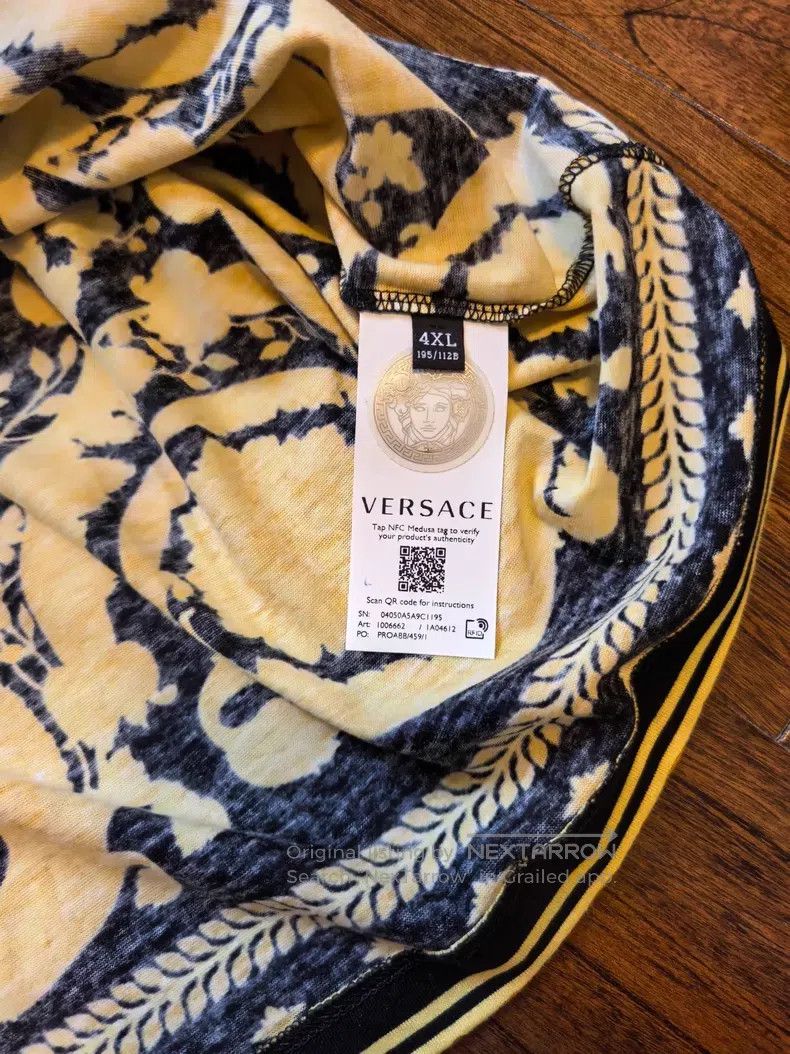 Versace Versace Black and gold T-shirt Size US XXL / EU 58 / 5 - 6 Thumbnail