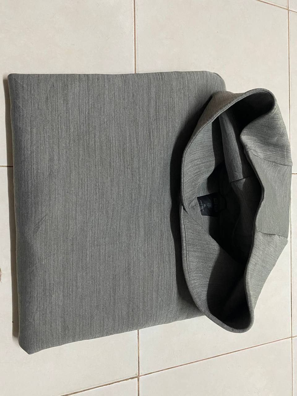 Uniqlo UNIGLO QUICK DRY GREY HOODIES Size US XL / EU 56 / 4 - 1 Thumbnail