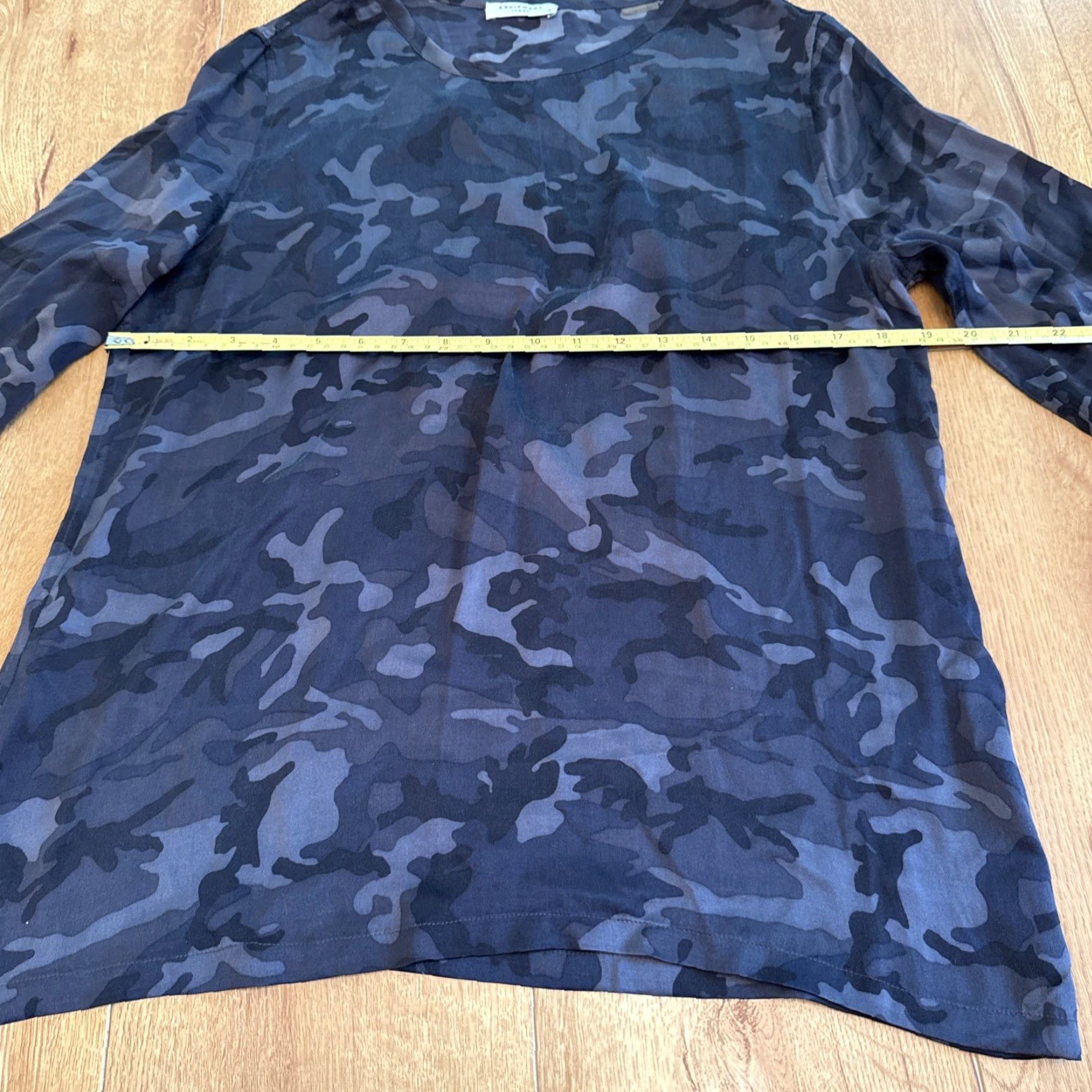 Equipment Equipment Femme 100% Silk Button Up Blouse Womens L Camo Print Quiet Luxury Clothing Shirt Size L / US 10 / IT 46 - 5 Thumbnail