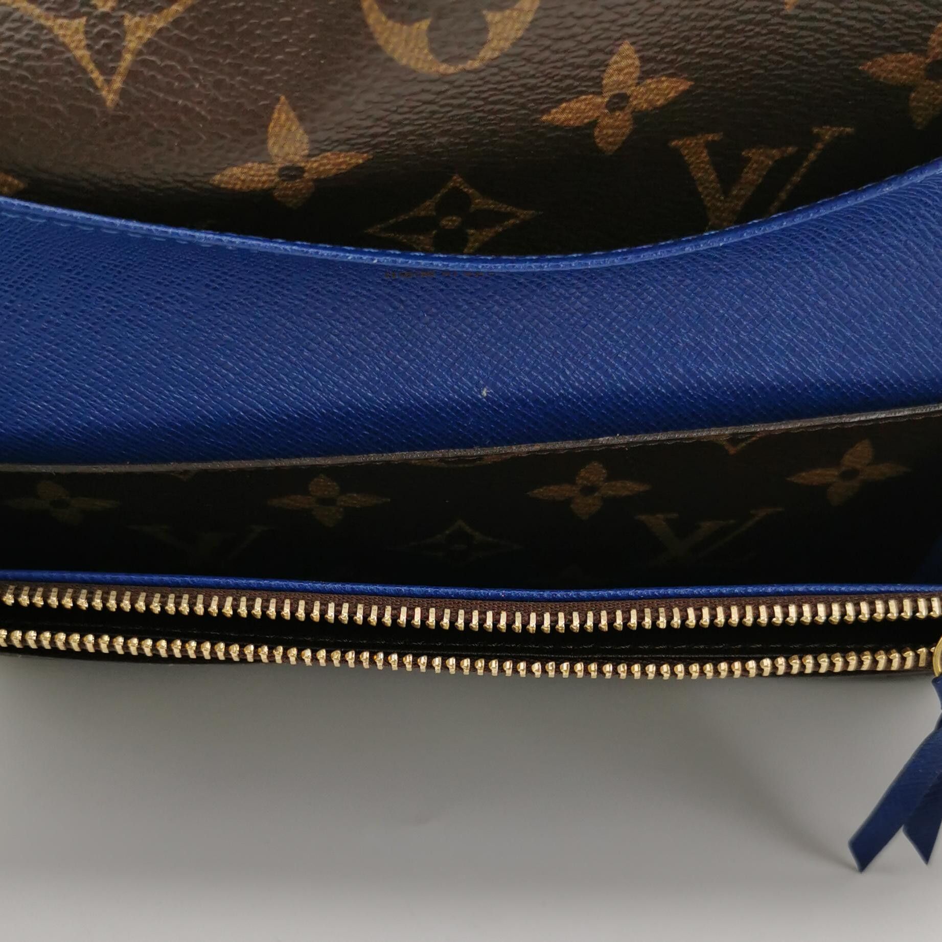 Louis Vuitton Louis Vuitton (LV) Emilie leather Monogram print snap walle Size ONE SIZE - 4 Thumbnail