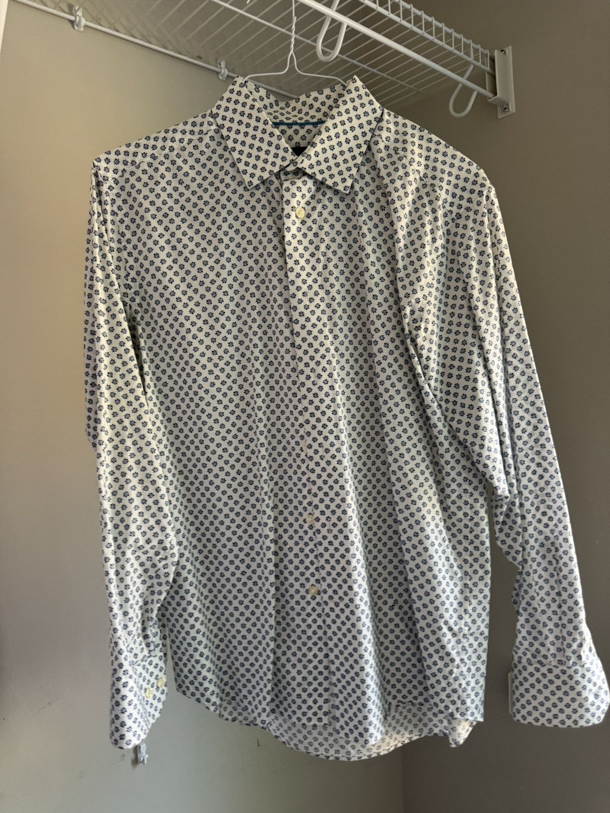 Egara Egara button up. Size US M / EU 48-50 / 2 - 1 Thumbnail