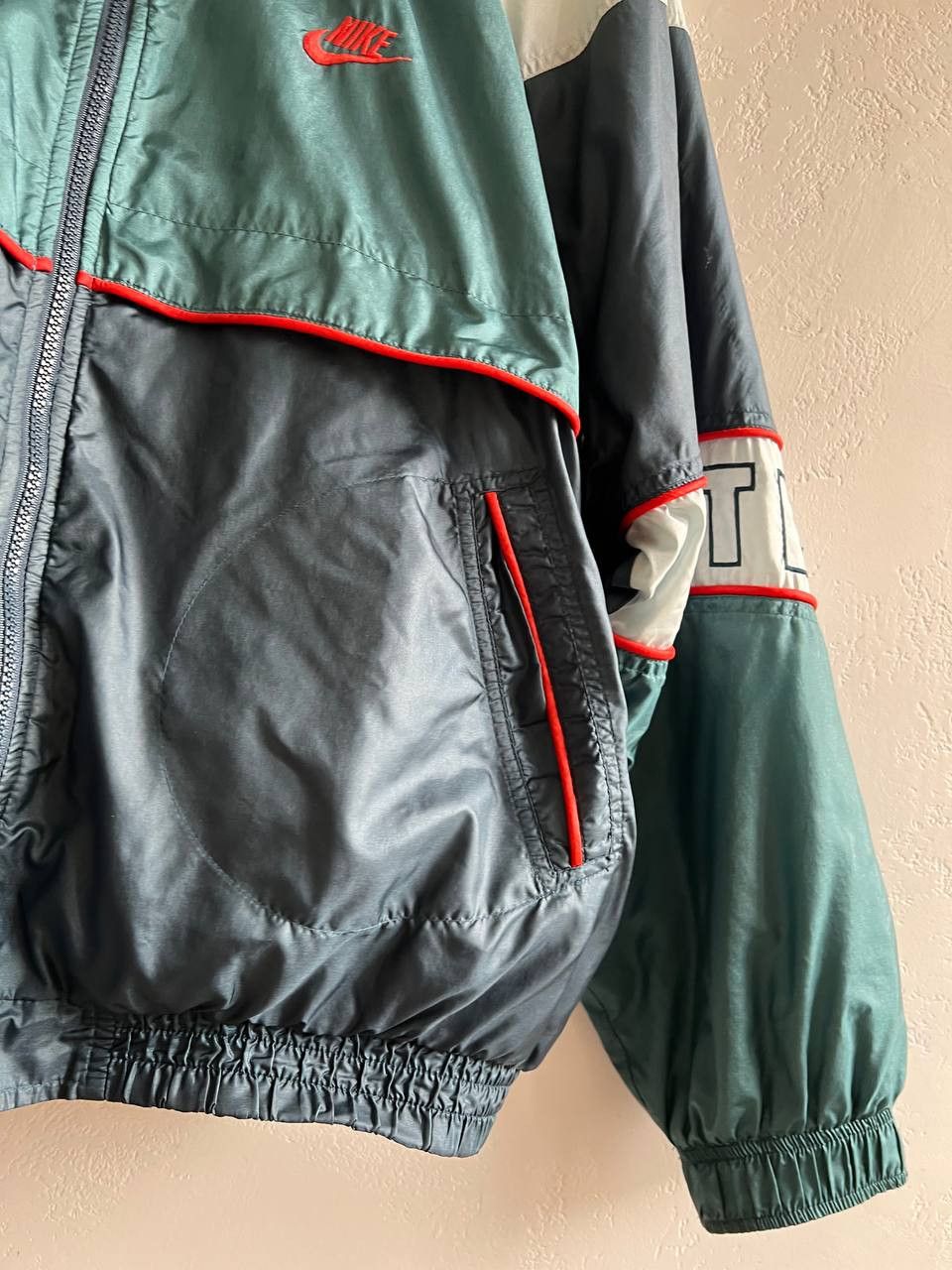 Nike Vintage Nike Just Do It Logo Light Nylon Track Jacket 90S Size US L / EU 52-54 / 3 - 11 Thumbnail