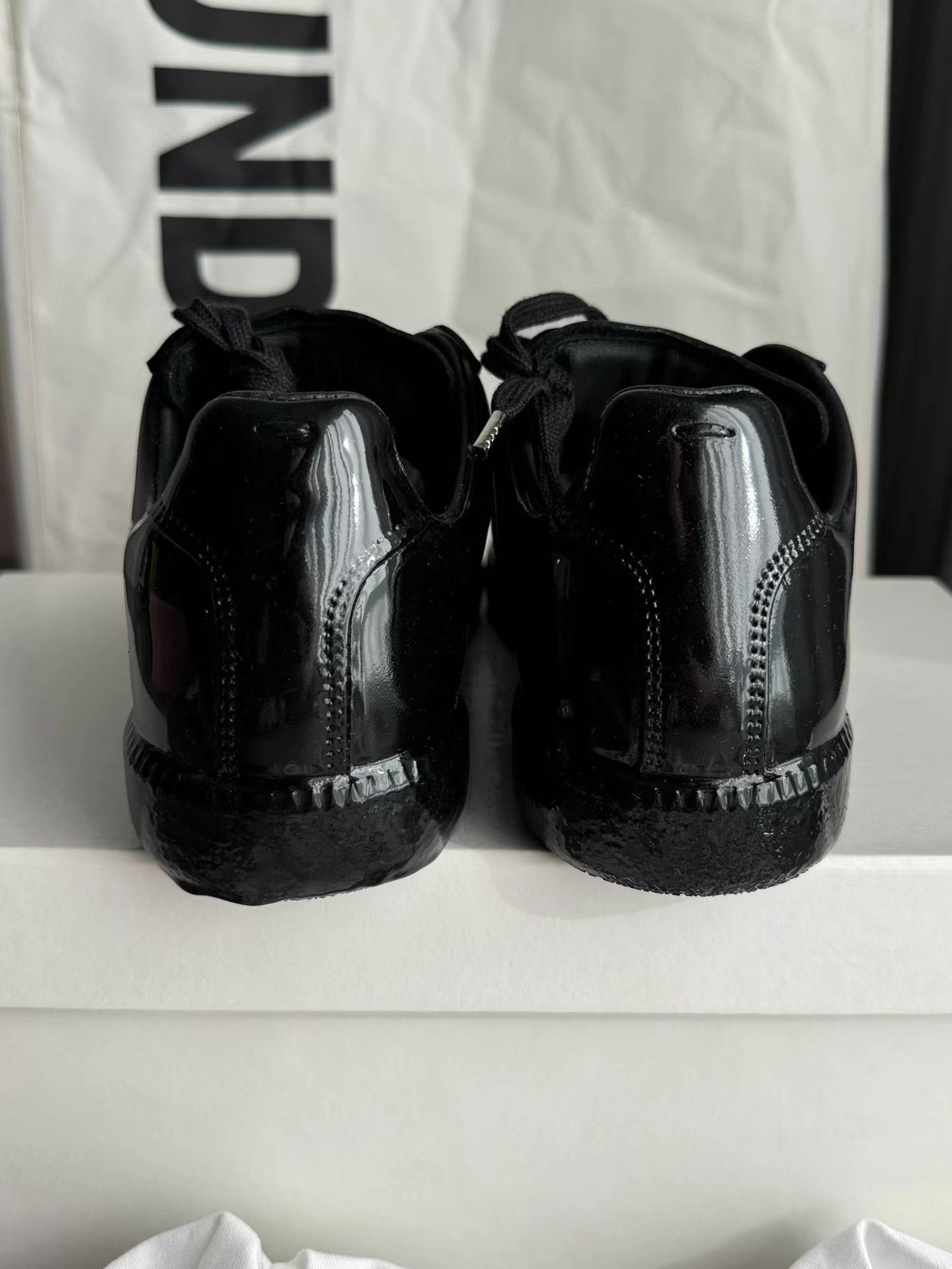 Maison Margiela Maison Margiela Patent Leather Replica Sneakers K6 Size US 5.5 / IT 35.5 - 4 Thumbnail