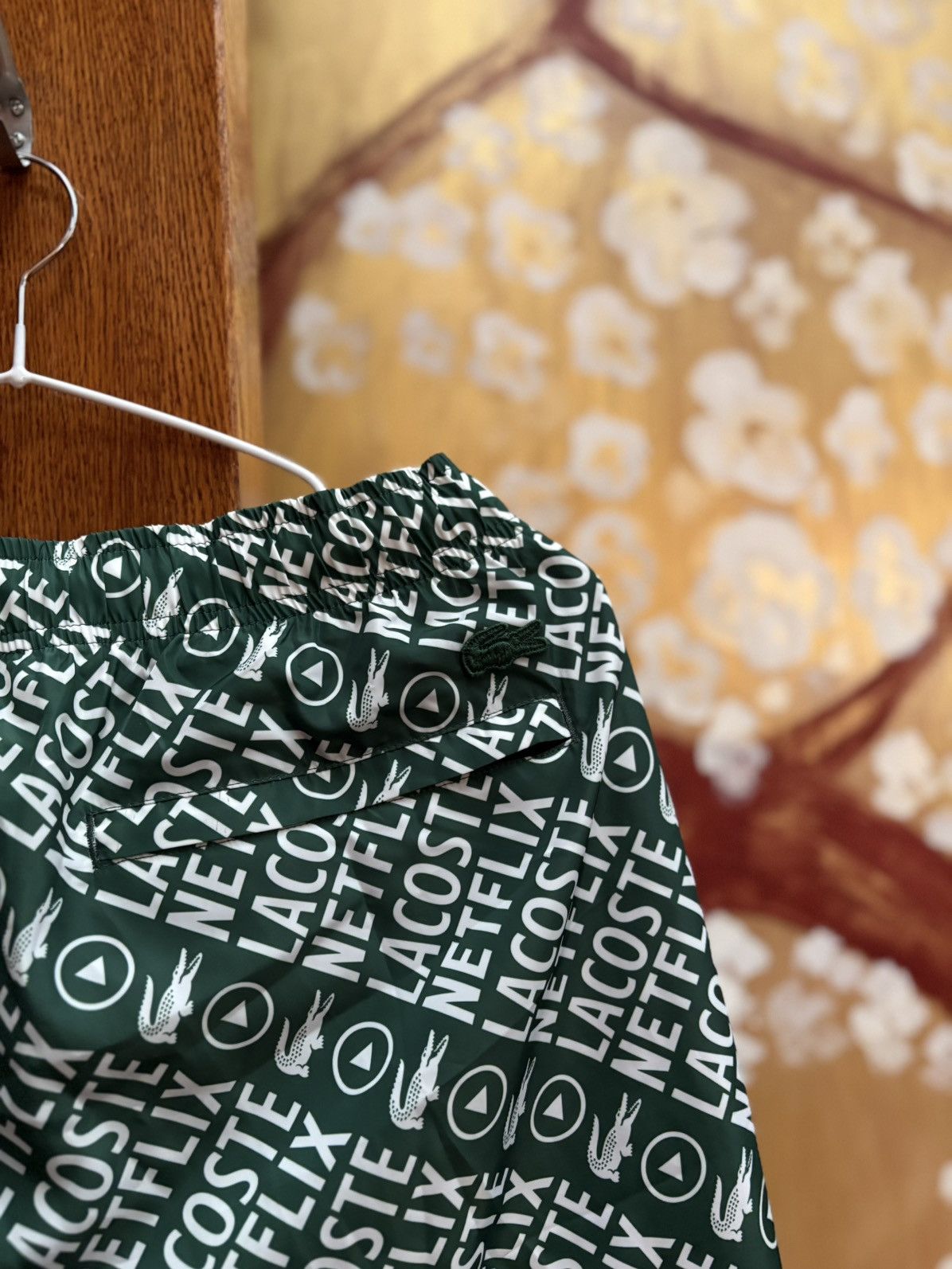 Lacoste Lacoste X Netflix Waterproof Nylon Relaxed Fit Joggers Size US 30 / EU 46 - 6 Thumbnail