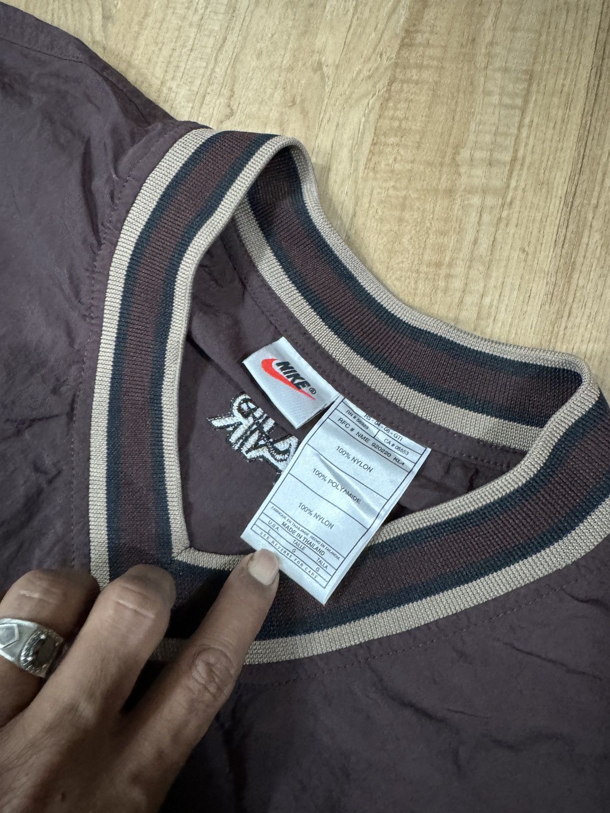 Nike × Vintage VINTAGE NIKE AIR NYLON SWEATER Size US L / EU 52-54 / 3 - 3 Thumbnail