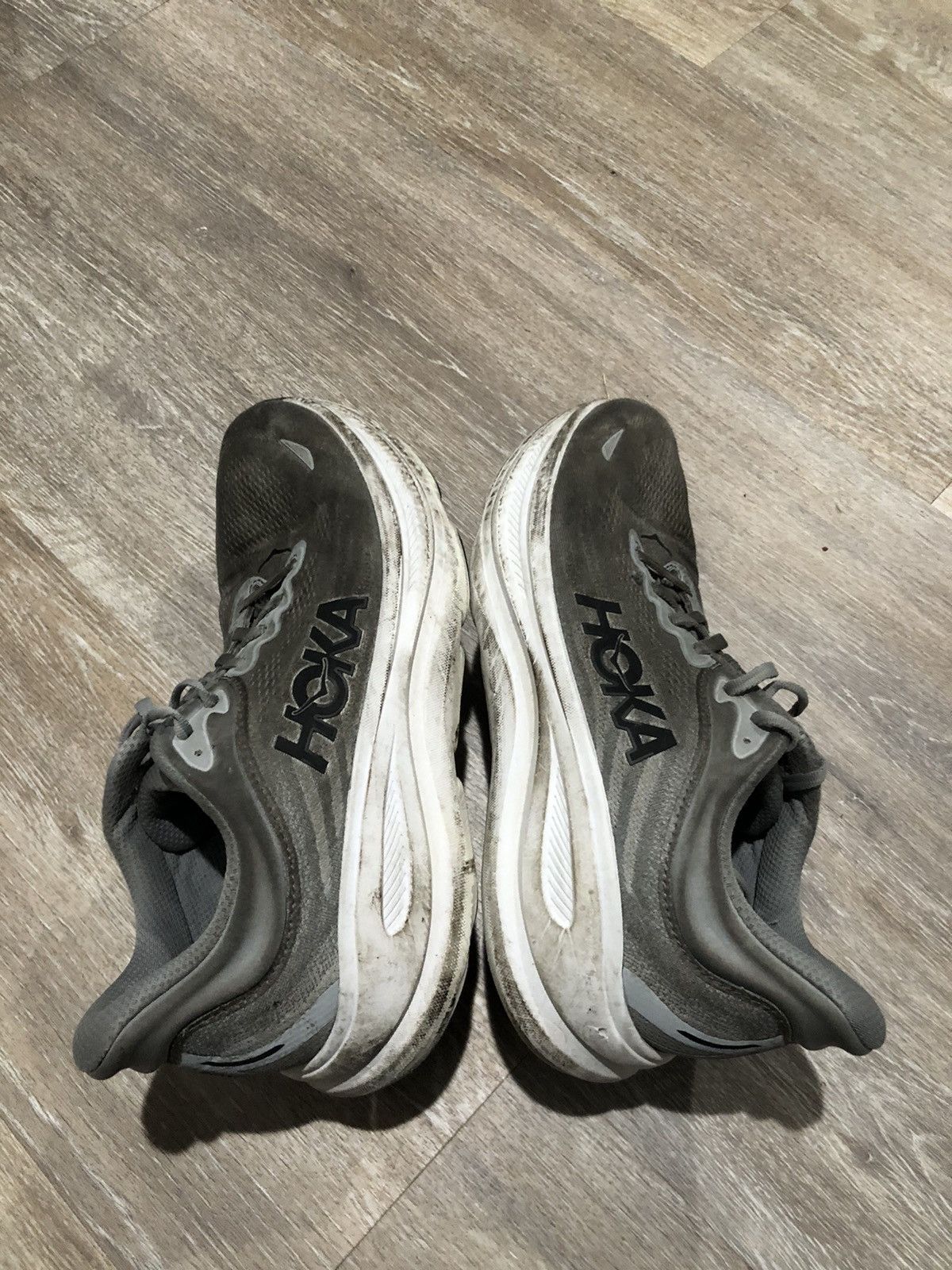 Hoka Hoka One One Bondi 9 Shoes Mens Size 10.5 2E Wide Gray Size US 10.5 / EU 43-44 - 11 Thumbnail