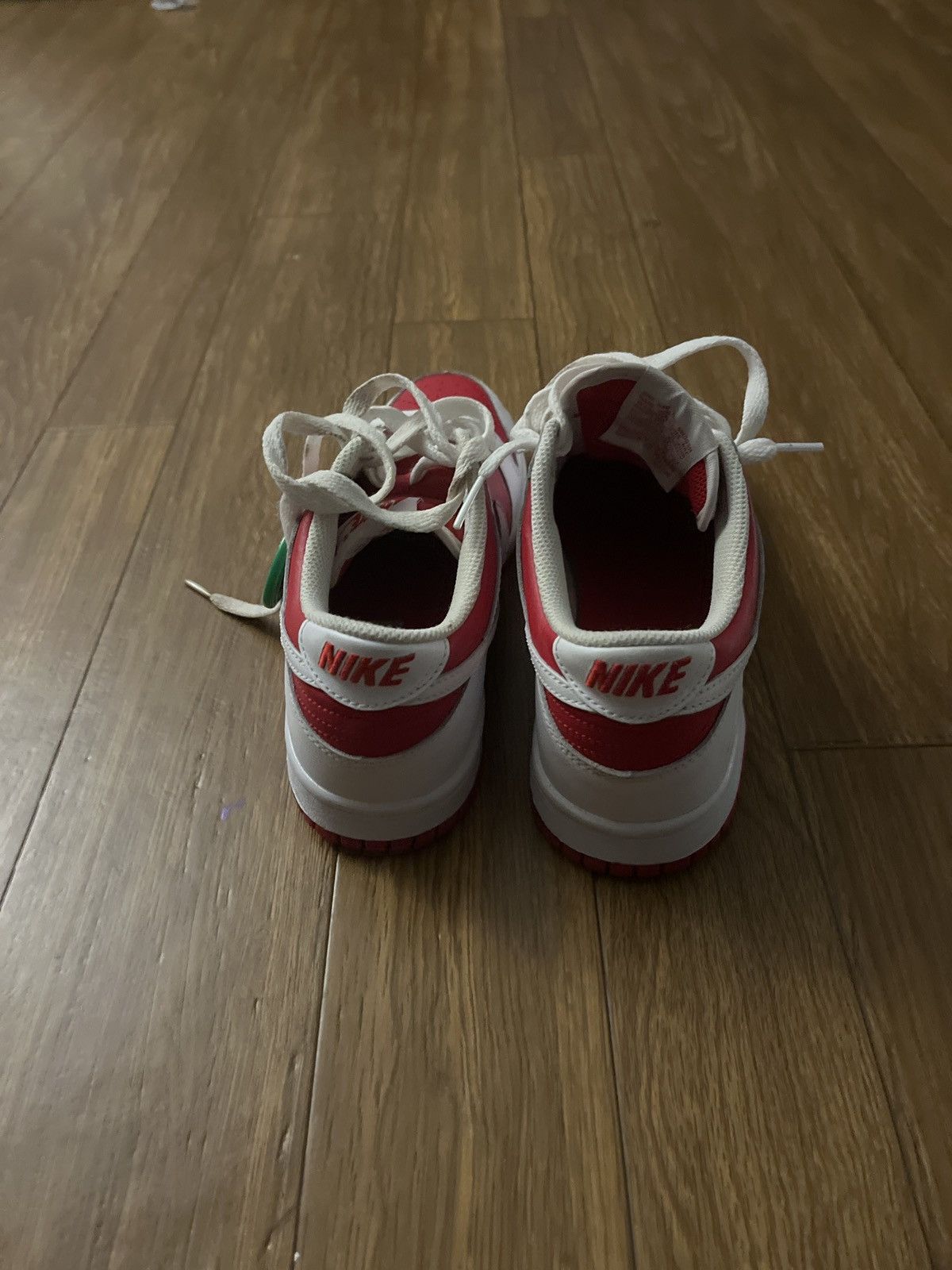 Nike Dunk low Championship Red Size US 5.5 / EU 38 - 4 Thumbnail