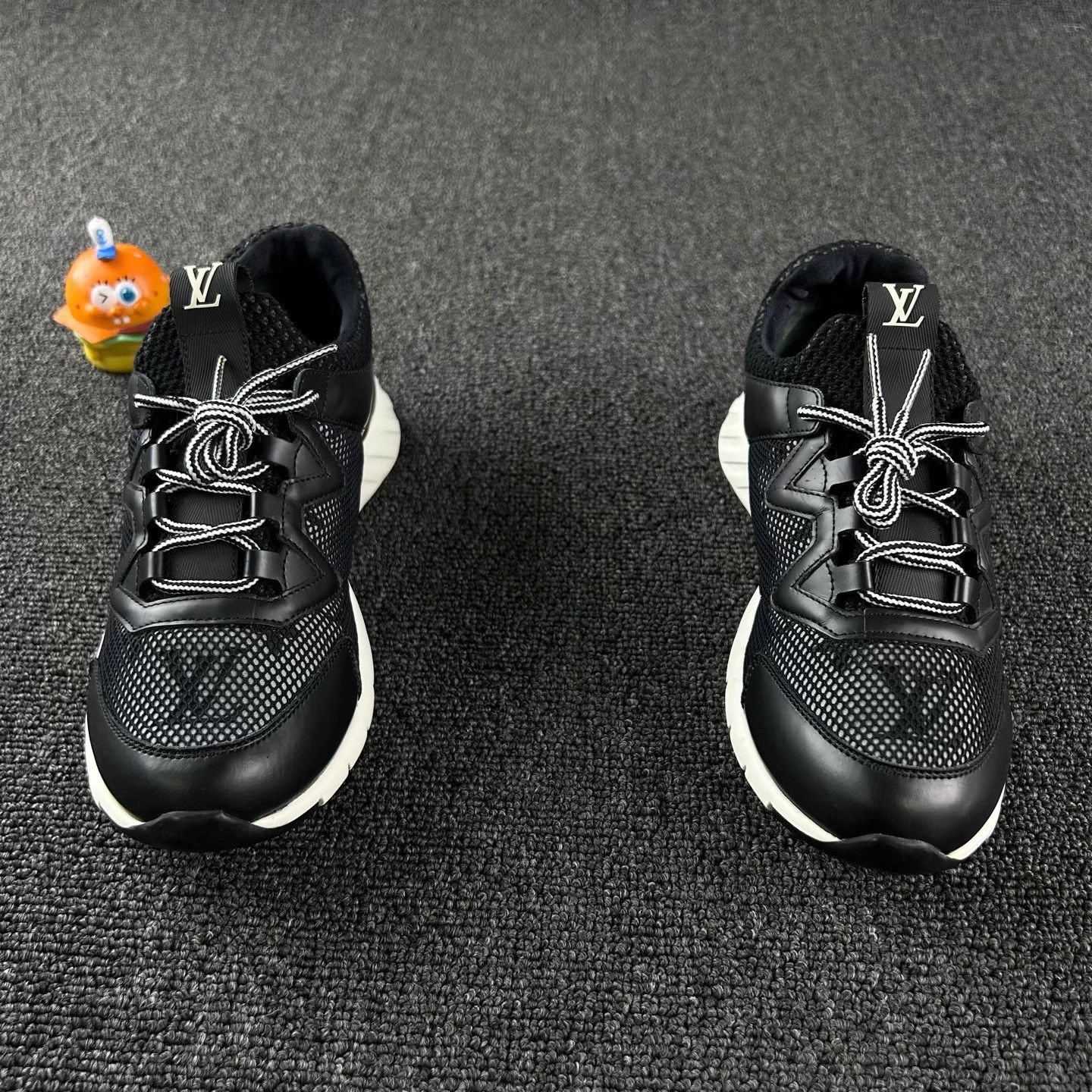 Louis Vuitton LV black Monogram sneakers eu36 lightly worn Size US 5 / IT 35 - 2 Thumbnail