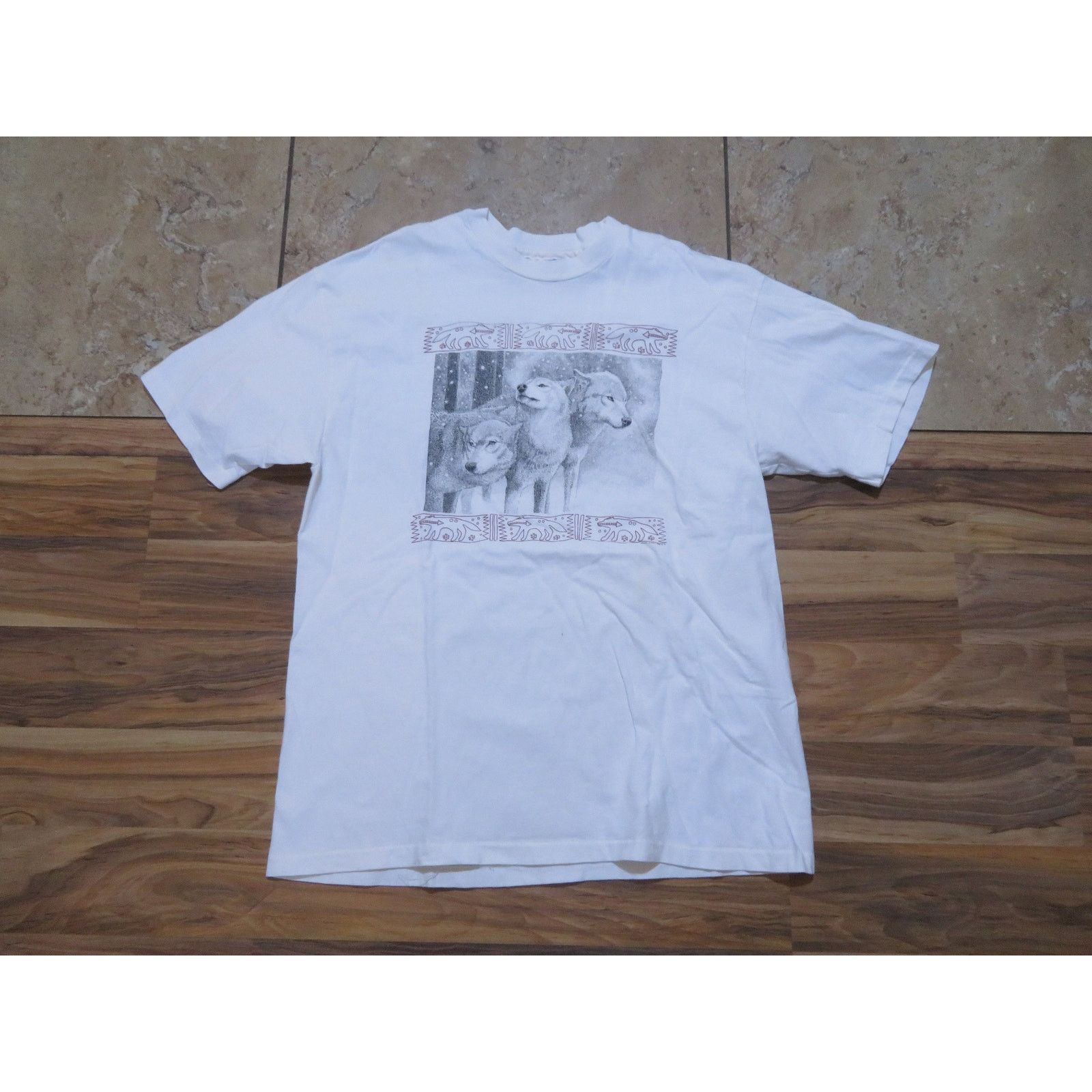 Hanes 90s Wolves With Native Fetish Print White T-shirt Sz L Size US XL / EU 56 / 4 - 1 Thumbnail