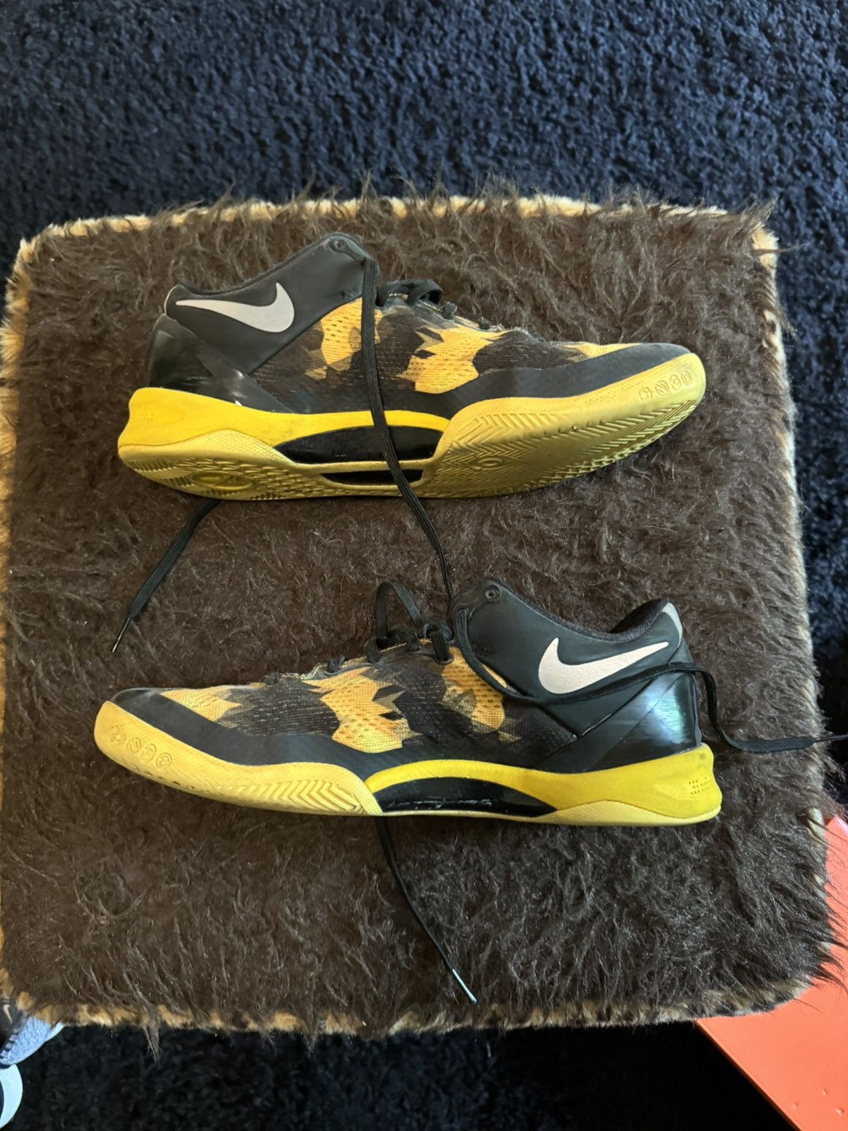 Nike RARE Nike Kobe 8 Sulfur Electric Size US 8 / EU 41 - 2 Thumbnail