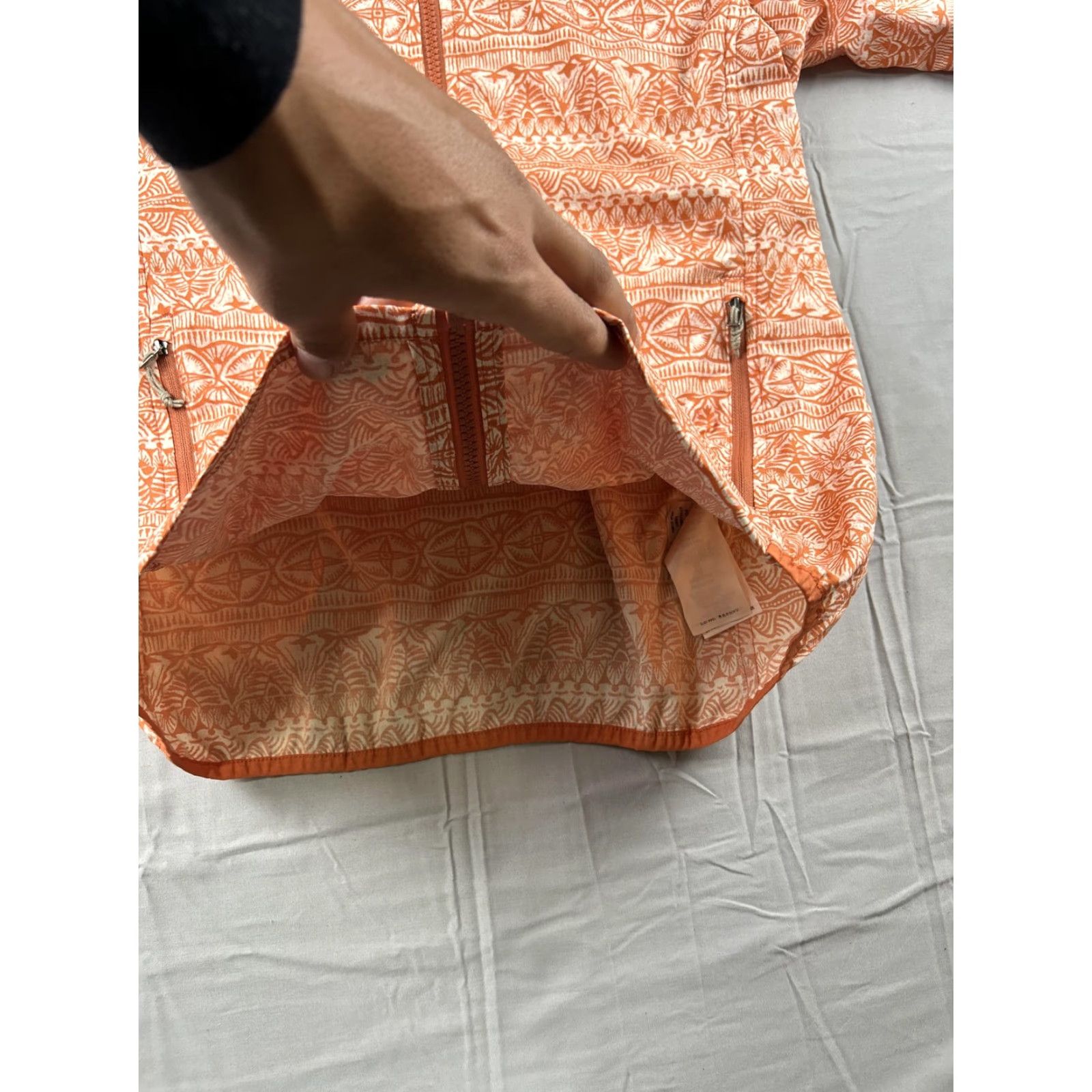 Patagonia Patagonia Hoody Jacket Small Womens Lightweight Zip Hooded Orange Geometric Pattern Size S / US 4 / IT 40 - 6 Thumbnail