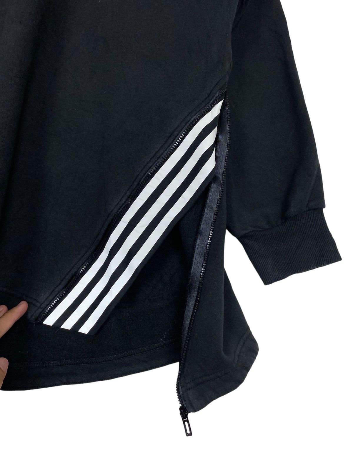 Adidas Rare‼️ Adidas Three Stripe Sweatshirt Size US M / EU 48-50 / 2 - 6 Thumbnail