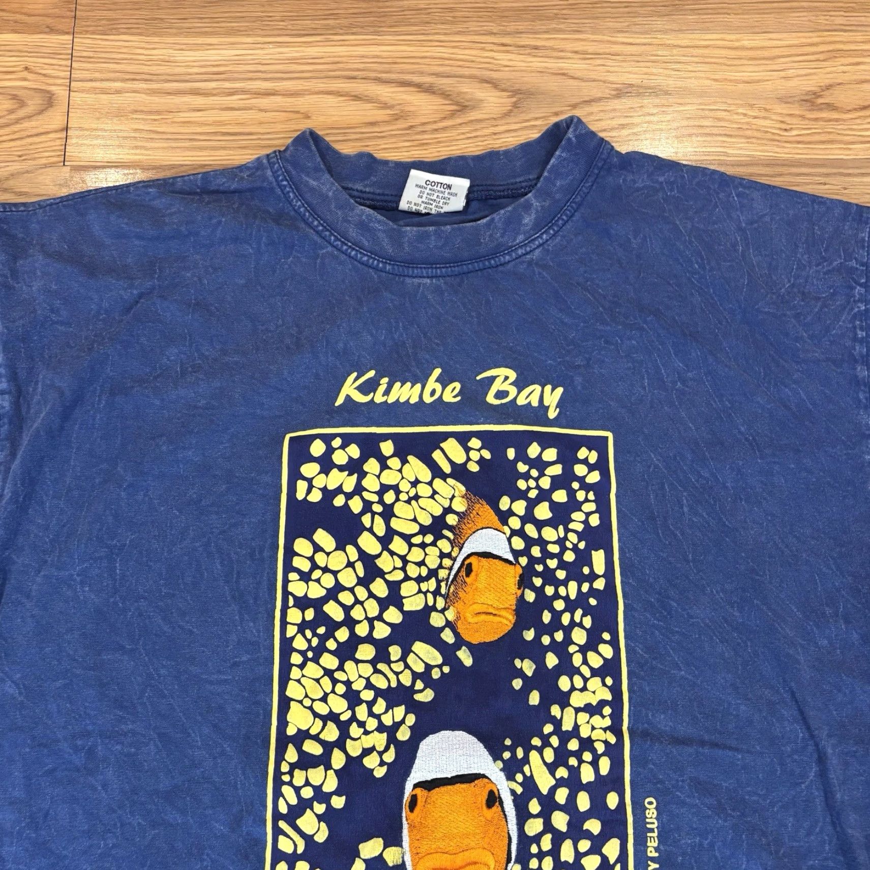 Vintage VINTAGE Goldfish Kimbe Bay T Shirt Papua New Guinea 1990s Australia Size Large Size US L / EU 52-54 / 3 - 6 Thumbnail