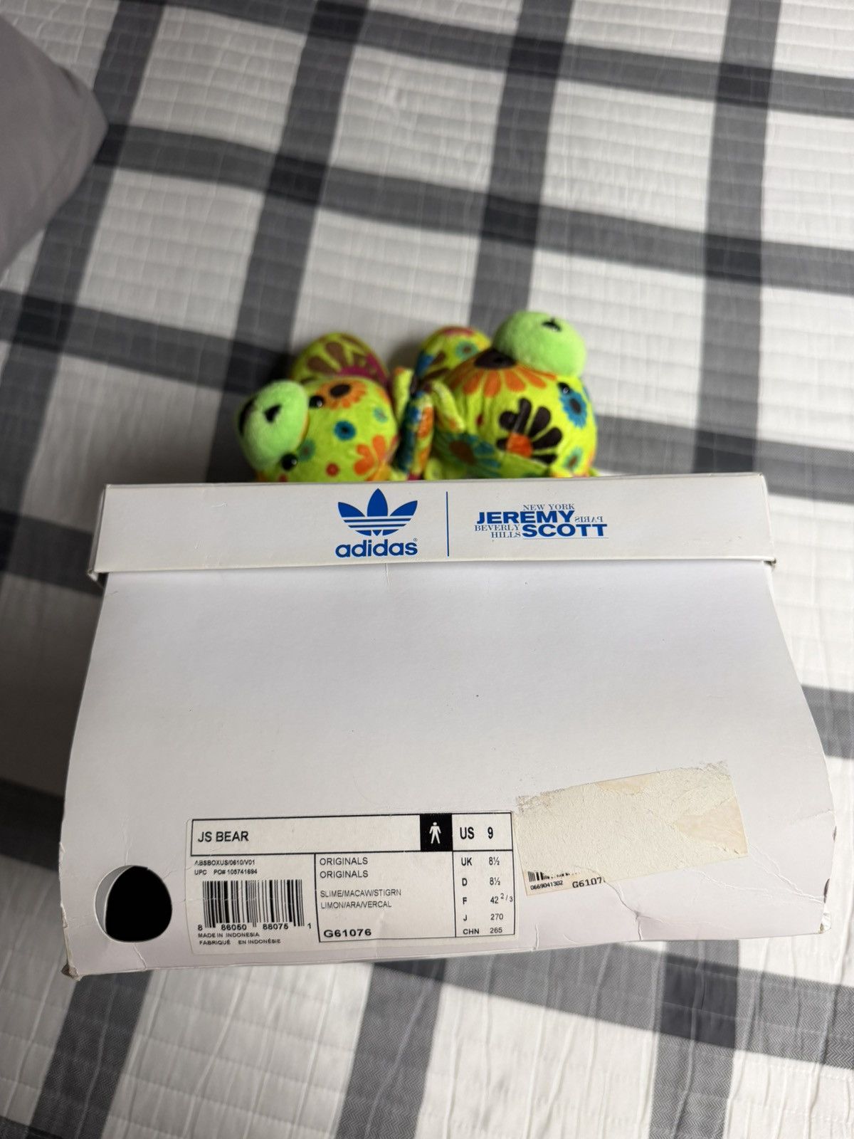 Jeremy Scott Adidas Jeremy Scott Bear Flower Power Size US 9 / EU 42 - 8 Thumbnail