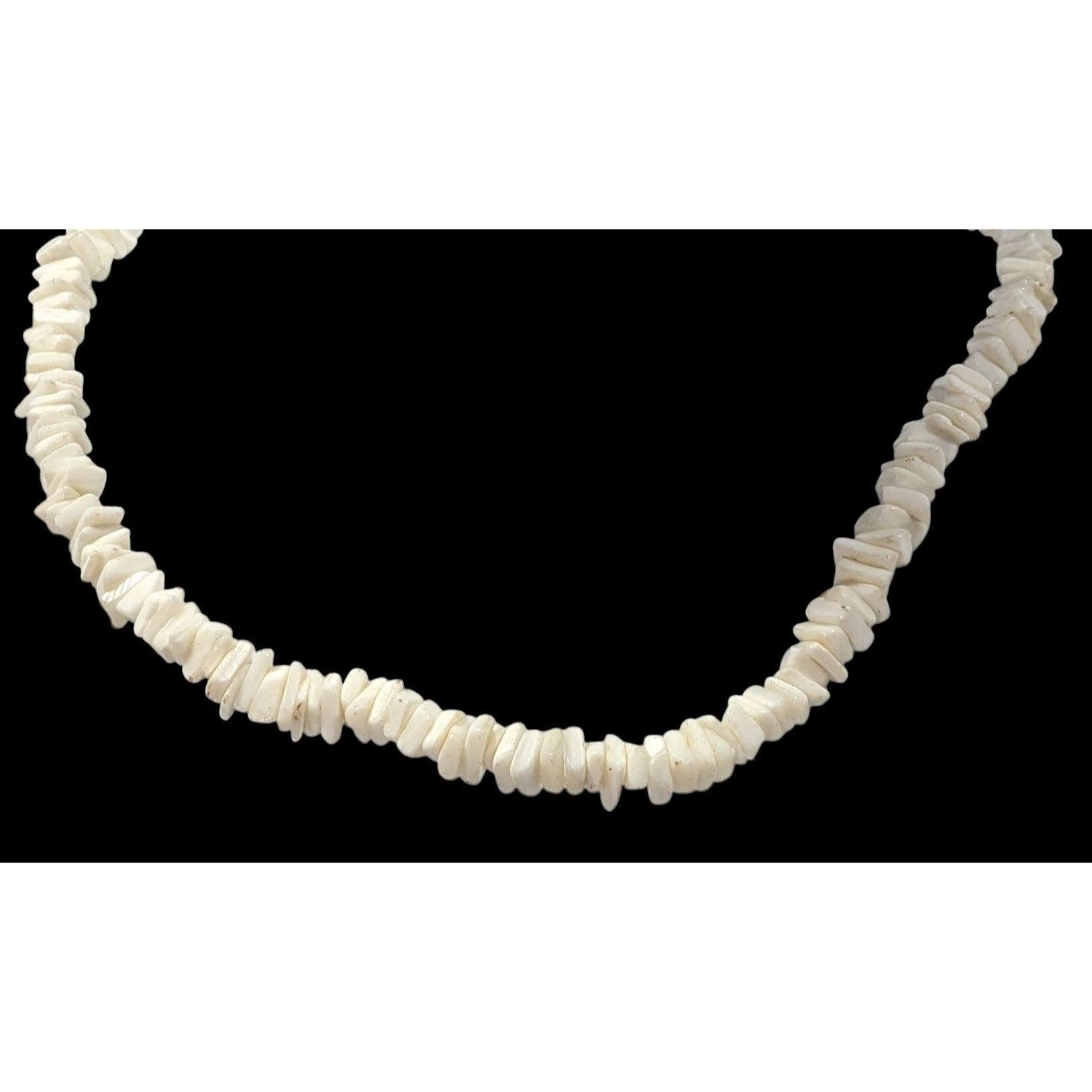 Other Retro 90s Style White Seashell Chip Necklace Size ONE SIZE - 2 Thumbnail