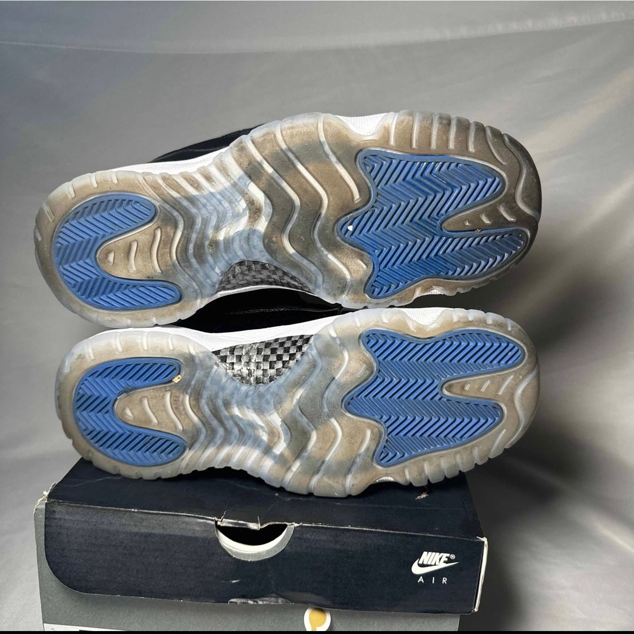 Jordan Brand × Nike Size 6 Nike Air Jordan 11 Retro Low GS Space Jam Men's Shoes Size US 6 / EU 39 - 6 Thumbnail