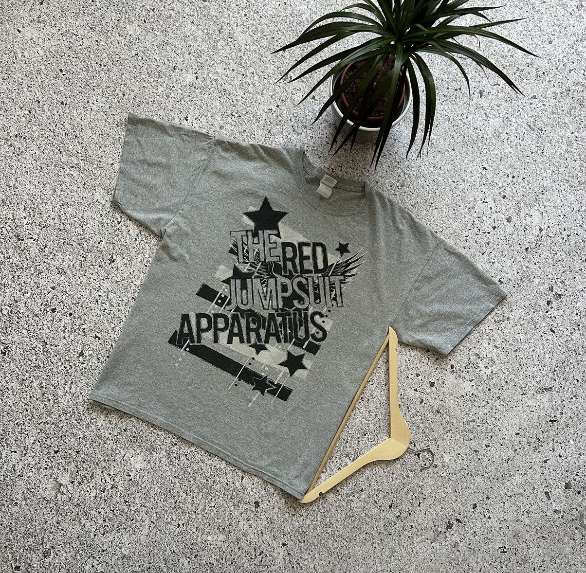 Band Tees × Vintage Vintage 2000’s The Red Jumpsuit Apparatus Rock Band T-Shirt Size US XL / EU 56 / 4 - 1 Thumbnail