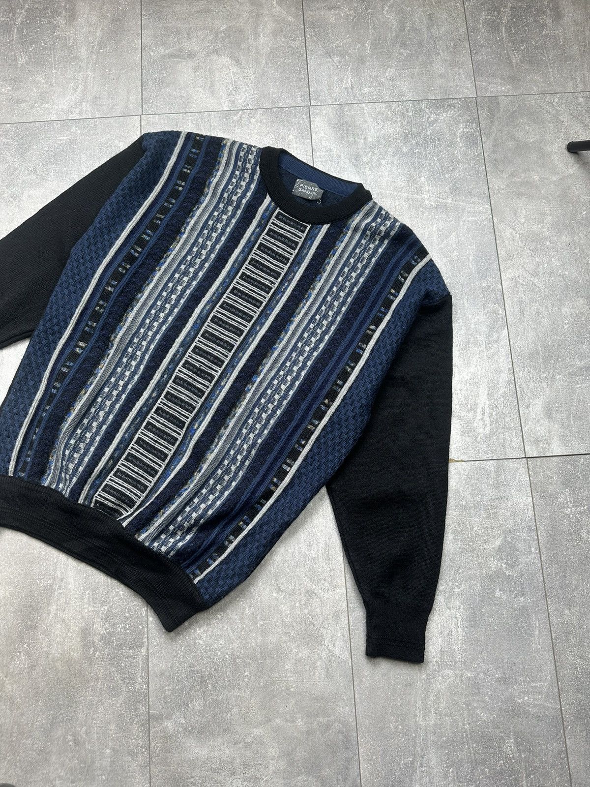 Vintage Vintage Wool Sweater Googi Style Size US L / EU 52-54 / 3 - 6 Thumbnail