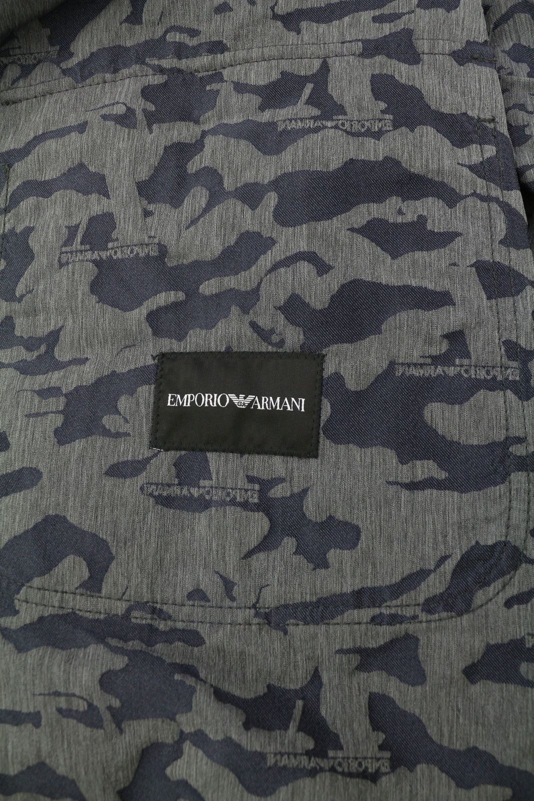 Emporio Armani EU50 Jacquard Camo Oversized Full Zip 86773 Size US M / EU 48-50 / 2 - 8 Thumbnail