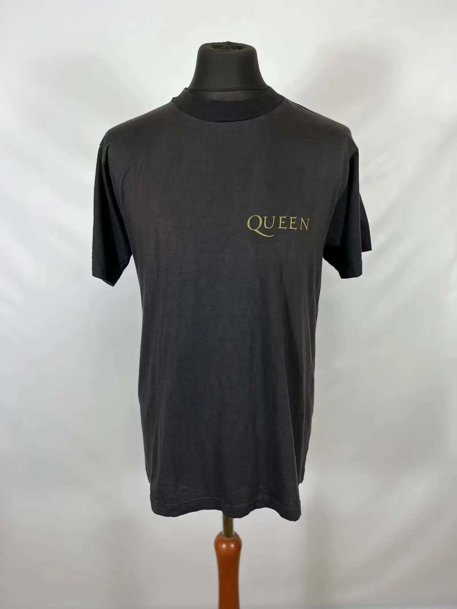 Band Tees × Vintage Vintage 90’s Queen merchandise tee Size US L / EU 52-54 / 3 - 1 Thumbnail