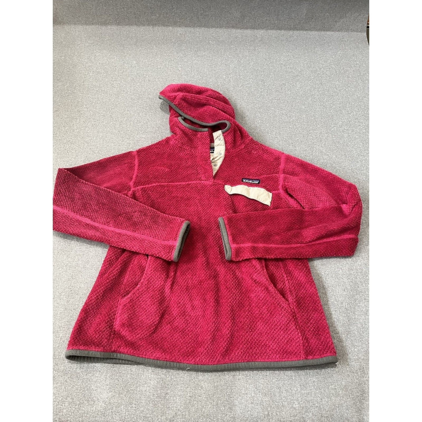 Patagonia Patagonia Women's Re-Tool Hoody Medium Pink Pullover Fleece Size M / US 6-8 / IT 42-44 - 1 Thumbnail