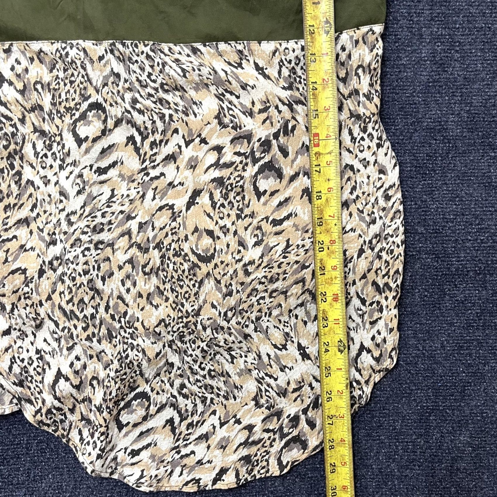 Free People Free People Shirt Womens Large Olive Animal Print Button Up Tunic Top Boho Size L / US 10 / IT 46 - 6 Thumbnail