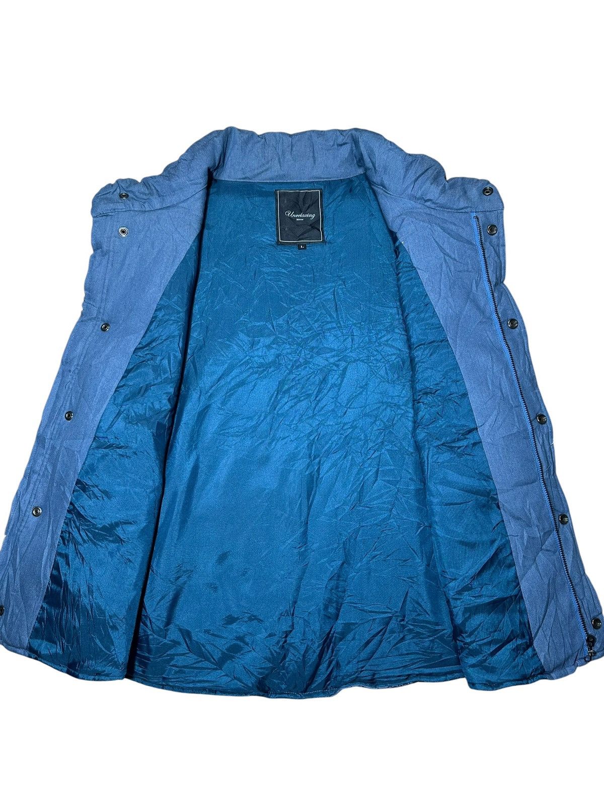 Japanese Brand Blue bandana paisley puffer vest from Unrelaxing Design. Size US L / EU 52-54 / 3 - 4 Thumbnail