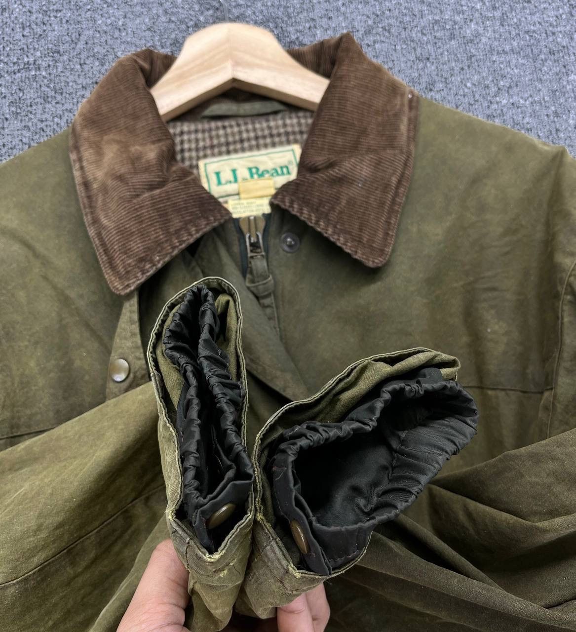 L.L. Bean Vintage L.L Bean Thinsulate Long Wax Jacket Size M / US 6-8 / IT 42-44 - 16 Thumbnail