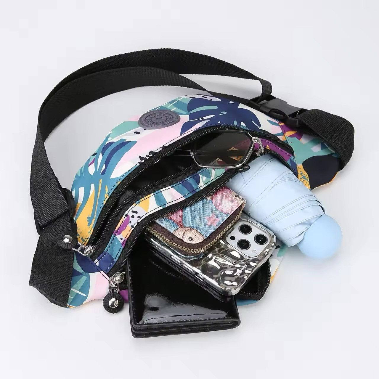 Japanese Brand Street Style Chest Bag Size ONE SIZE - 8 Thumbnail