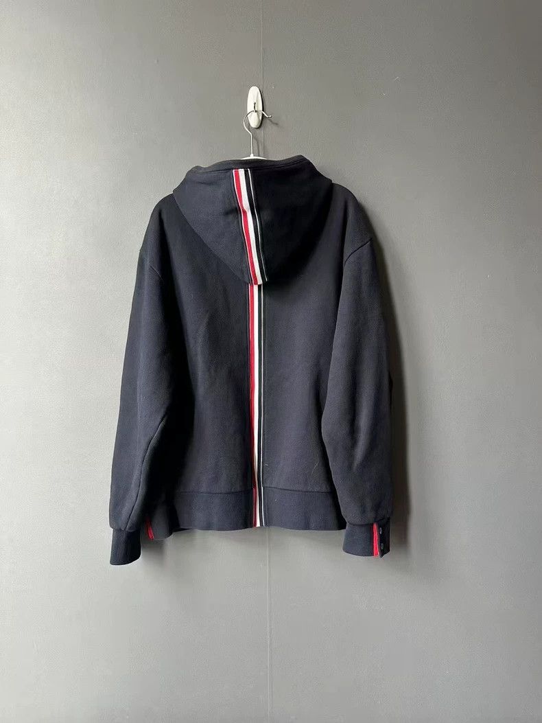 Thom Browne Thom Browne A striped cap shirt behind it Size US XXL / EU 58 / 5 - 2 Thumbnail