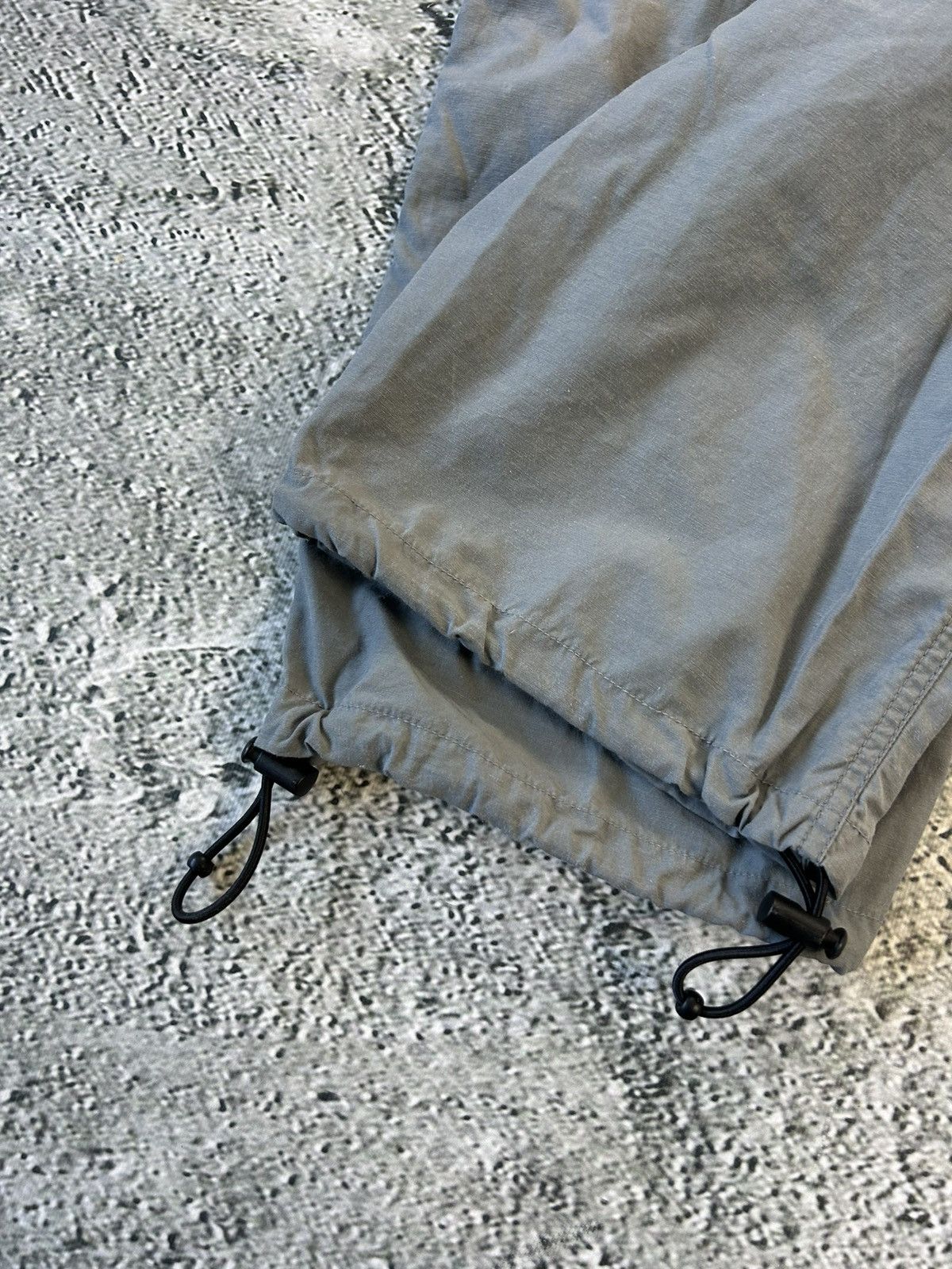 Tommy Hilfiger × Vintage Tommy Hilfiger vintage nylon track pants cargo parachute Y2K Size US 30 / EU 46 - 11 Thumbnail