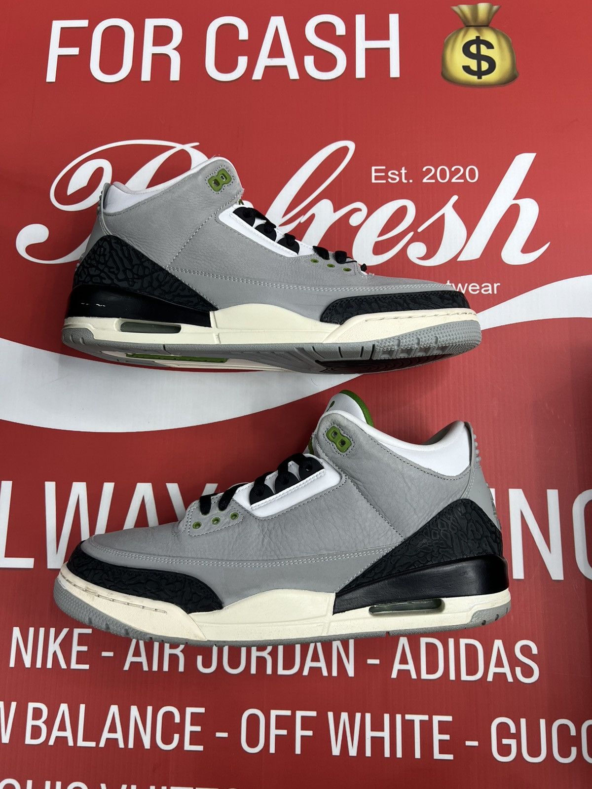 Jordan Brand Air Jordan 3 Chlorophyll Size 13 Size US 13 / EU 46 - 2 Thumbnail