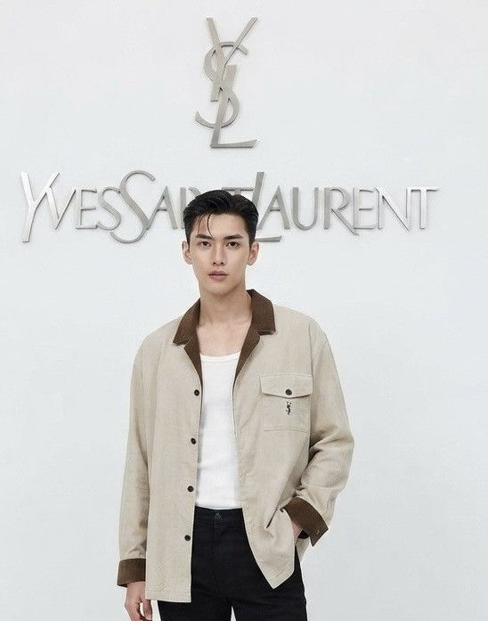 Yves Saint Laurent Yves Saint Laurent Velvet Corduroy Shirts Size US M / EU 48-50 / 2 - 1 Thumbnail