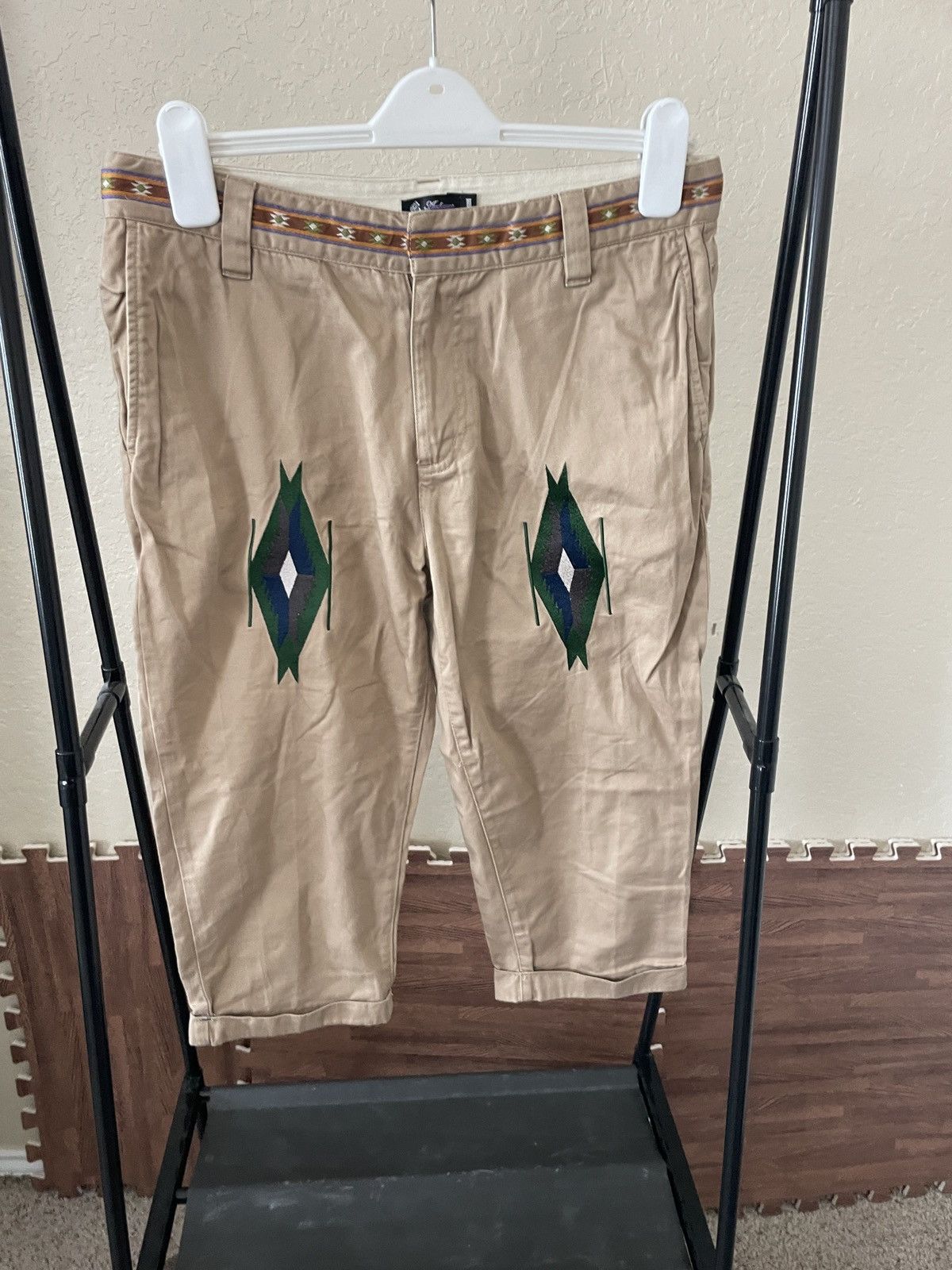 Japanese Brand Audience Aztec Print Long FF cuffed shorts Size US 33 - 2 Thumbnail