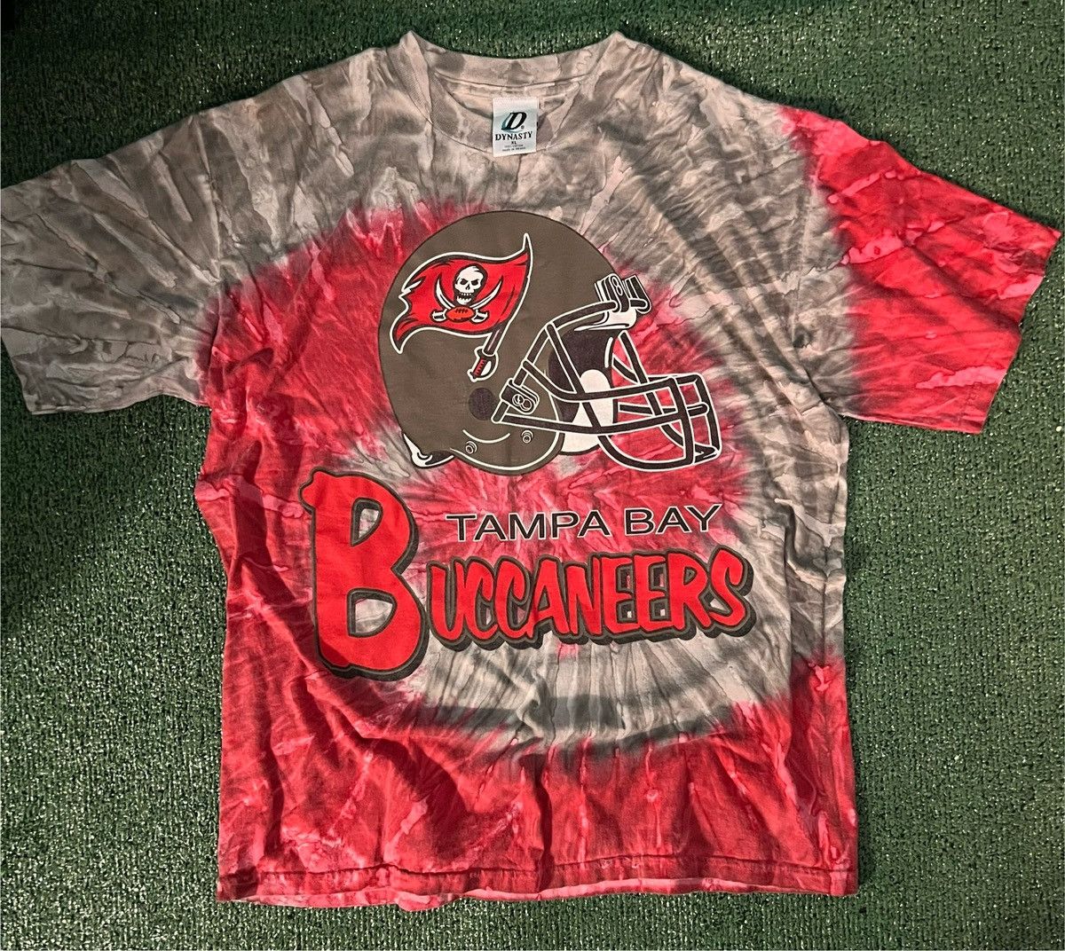 NFL INSANE TYE DYE TAMPA BAY BUCANEERS AOP VINTAGE T-SHIRT XL Size US XL / EU 56 / 4 - 1 Thumbnail