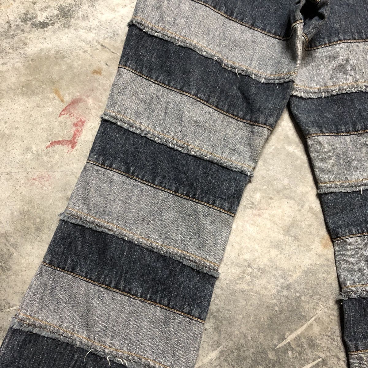 Japanese Brand × Seditionaries Unbranded Flare Jeans Size US 26 / EU 42 - 7 Thumbnail