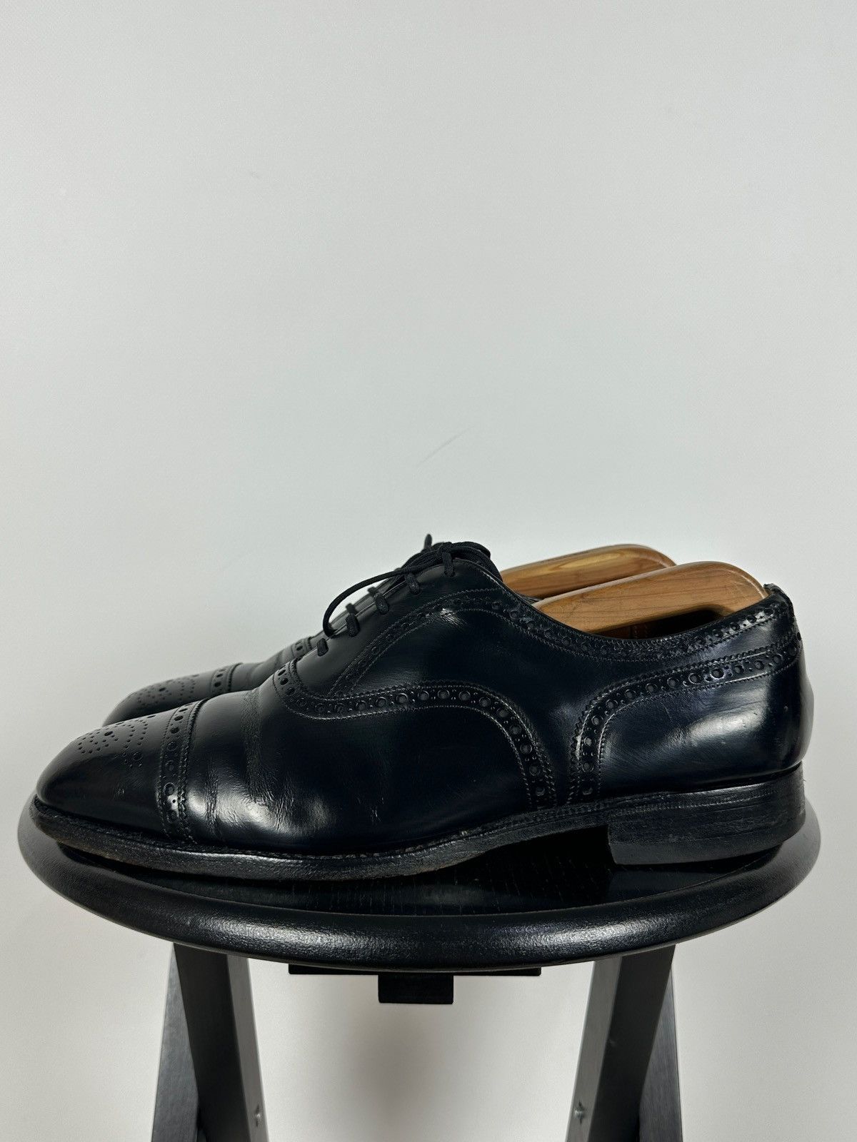 Church's Church’s Black Leather Oxford Brogue Dress England Shoes Size US 9.5 / EU 42-43 - 4 Thumbnail