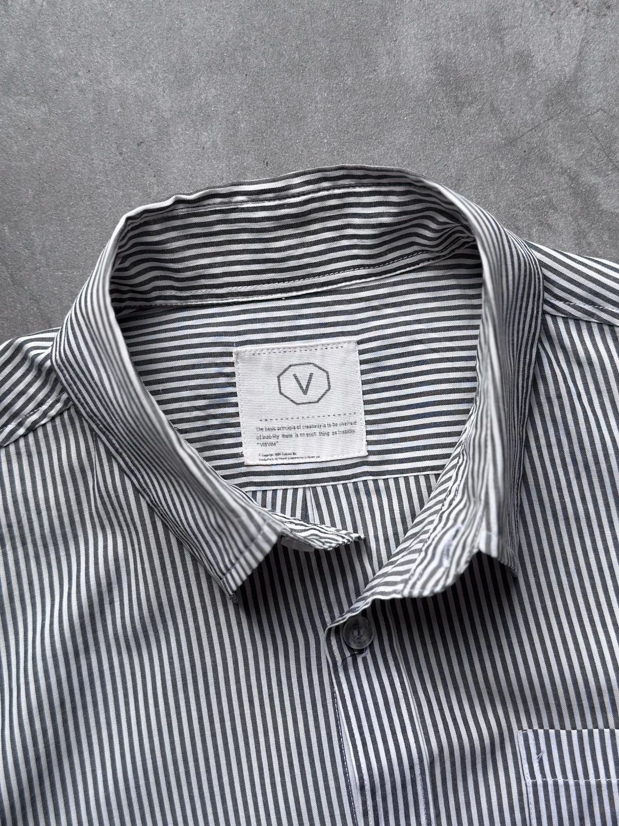 Visvim “V LOGO” SHORT SLEEVE SHIRT Size US S / EU 44-46 / 1 - 4 Thumbnail