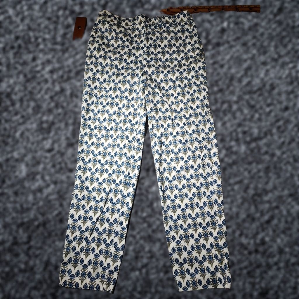 Boden Boden Pants Womens Sz 8 White Blue Floral Pull On Elastic Waist Allover Print Cropped Regular Inseam 25.5 in Buttons Not Applicable Size 30" / US 8 / IT 44 - 1 Thumbnail