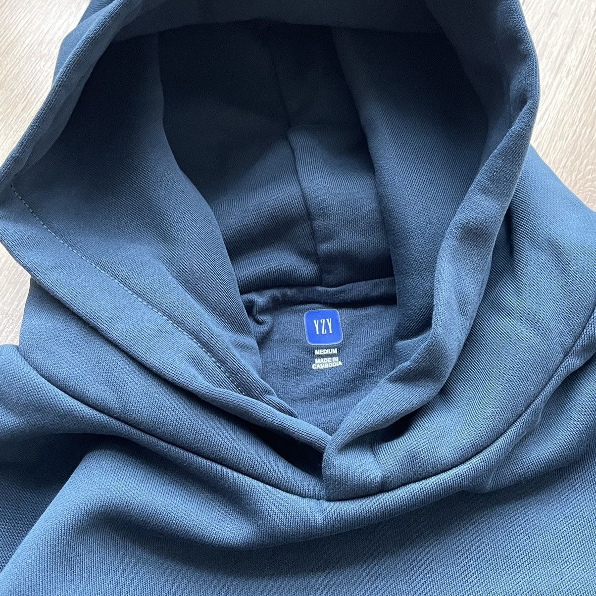 Gap × Yeezy NWT Yeezy Gap Dove Shrunken Hoodie by Balenciaga Size US M / EU 48-50 / 2 - 6 Thumbnail