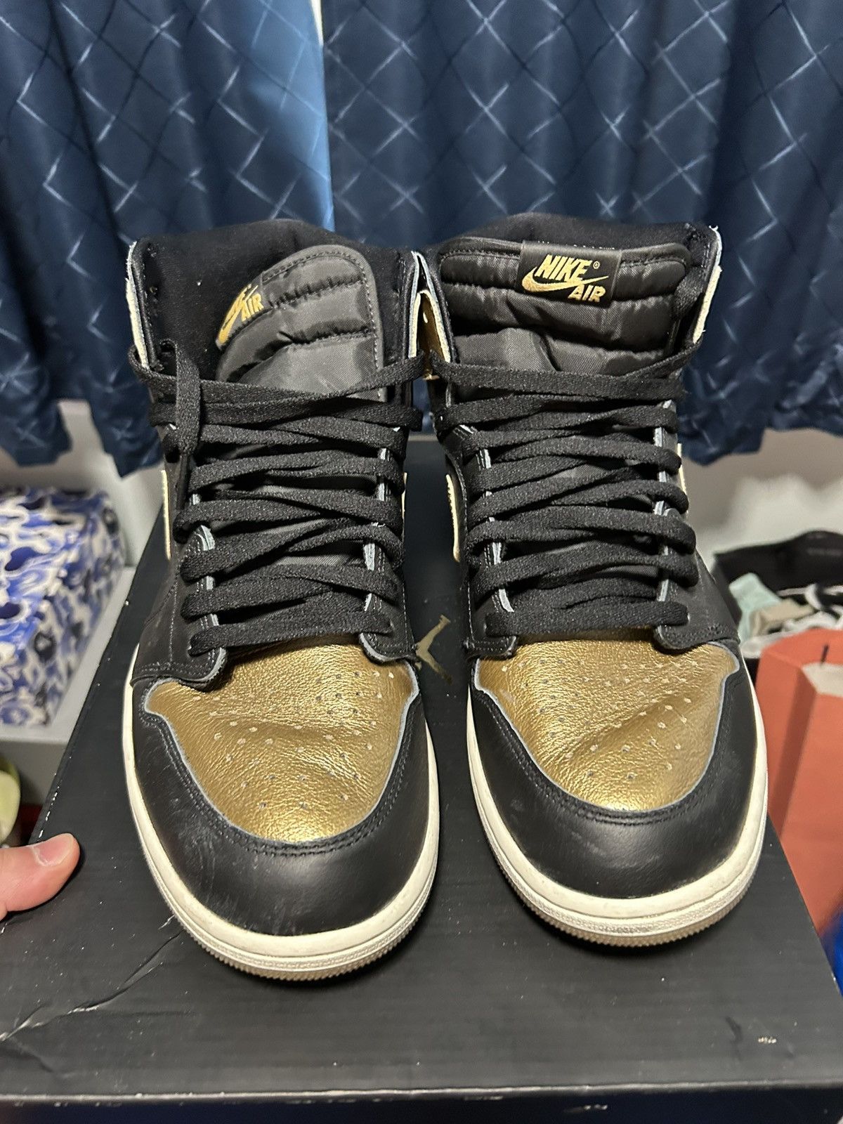 Jordan Brand Black metallic 1s Size US 12 / EU 45 - 4 Thumbnail