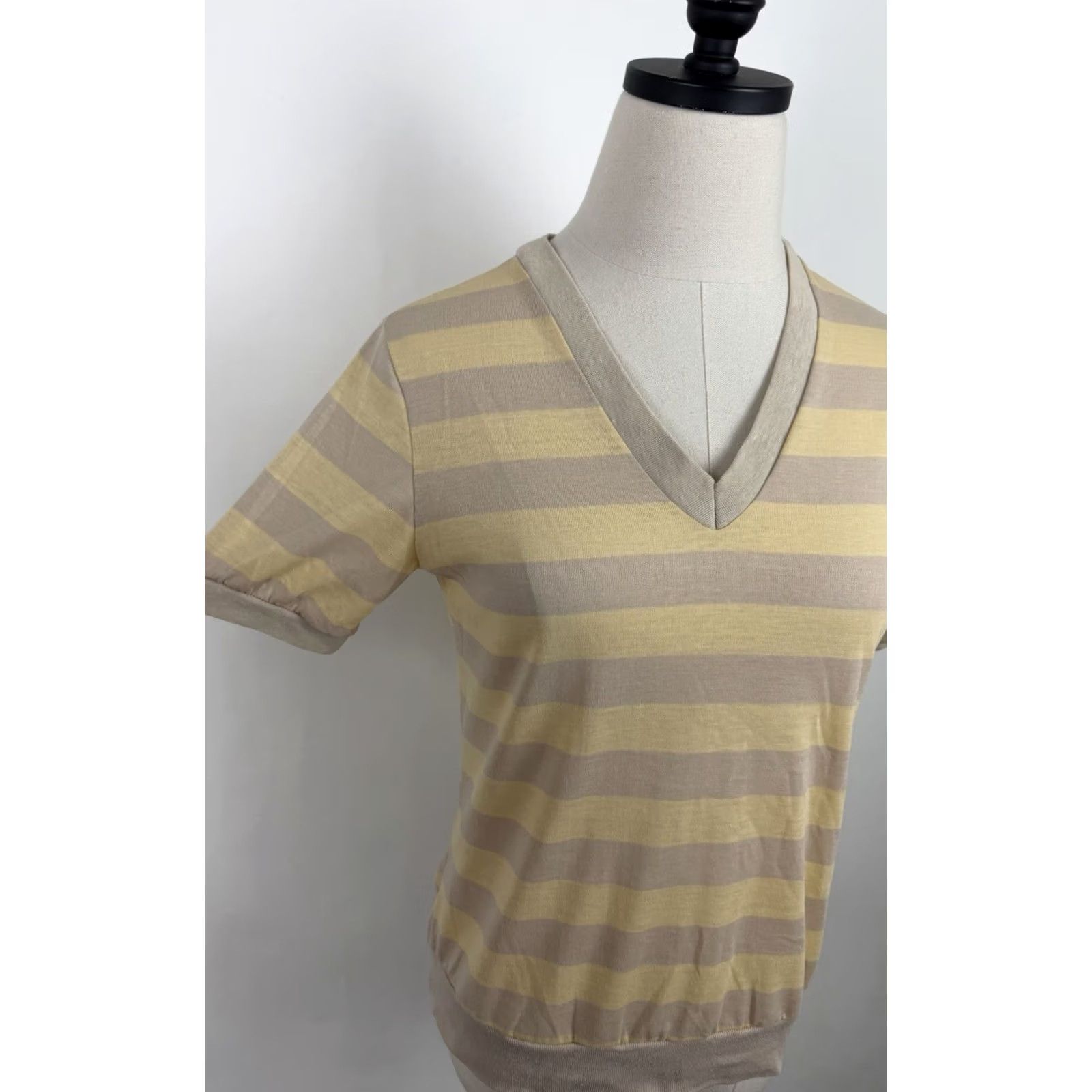 Sears VINTAGE Sears T-Shirt Ringer Womens Small 70s Beige Butter Yellow Striped V-Neck Cotton Blend Knit Size S / US 4 / IT 40 - 4 Thumbnail