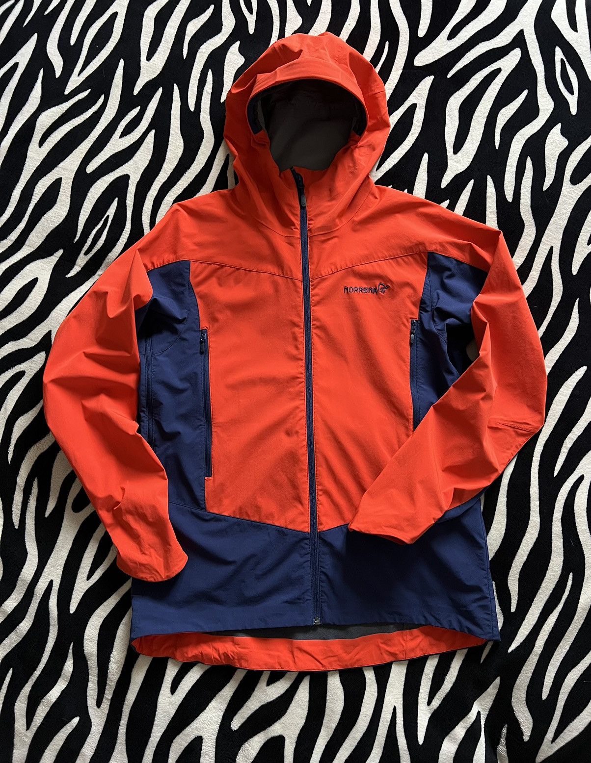 Norrona Norrona falketind windstopper hybrid jacket Size US XL / EU 56 / 4 - 1 Thumbnail