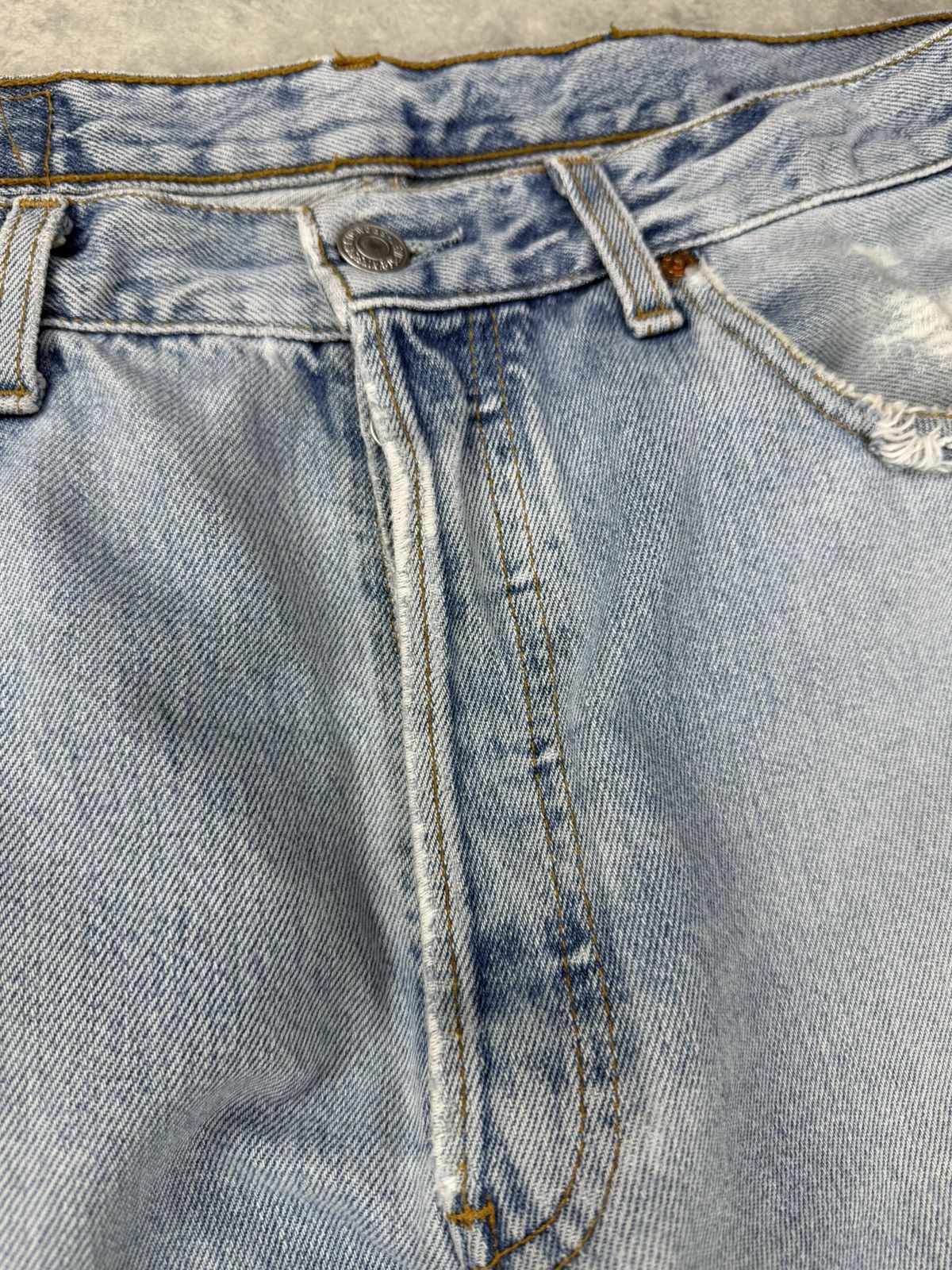 Levi's Vintage Clothing Levi’s 501 Vintage Distressed Jeans Made in France 33x32 Size US 33 - 9 Thumbnail