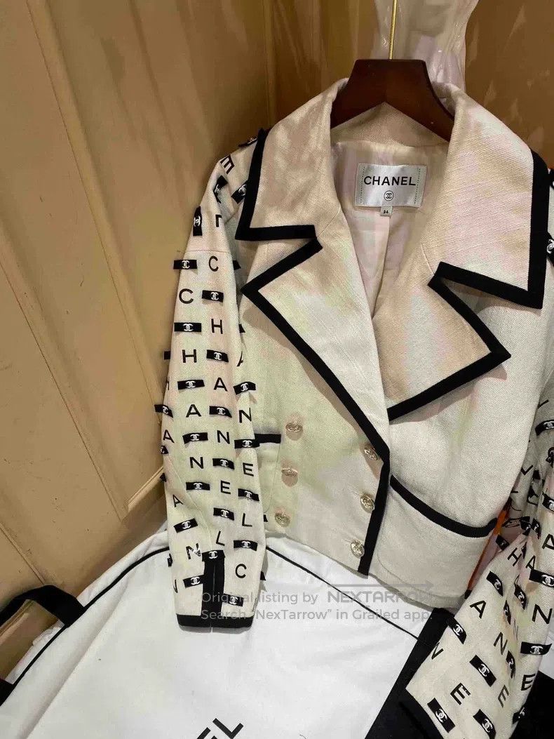 Chanel Chanel 21s black and white bow letter double-breasted jack Size XXS / US 00 / IT 34 - 3 Thumbnail