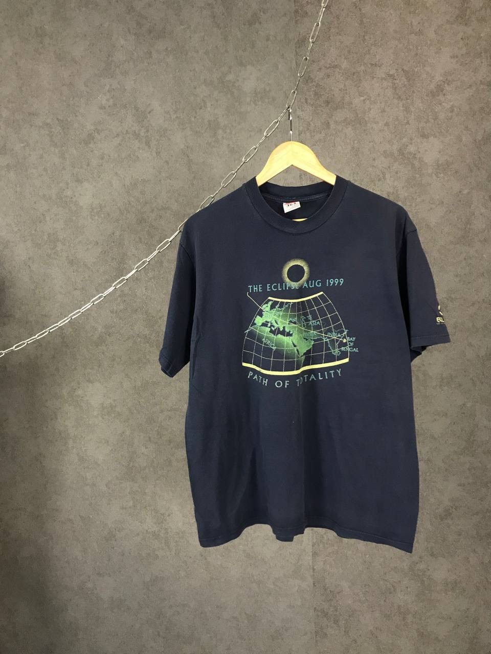 Vintage The Eclipse 1999 path of totality vintage other tee Size US L / EU 52-54 / 3 - 1 Thumbnail