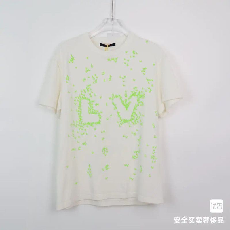 Louis Vuitton Louis Vuitton White Men's T-Shirt with Neon Design 0089 Size US M / EU 48-50 / 2 - 1 Thumbnail