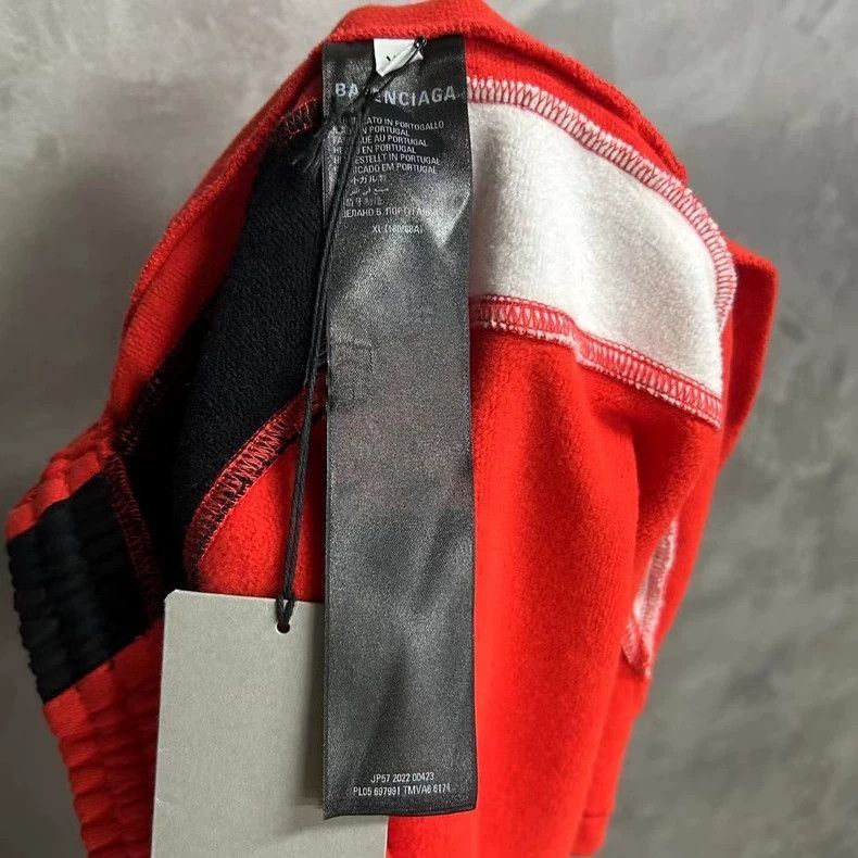 Balenciaga Balenciaga balenciaga's new red embroidered logo shorts -2 Size US 36 / EU 52 - 6 Thumbnail