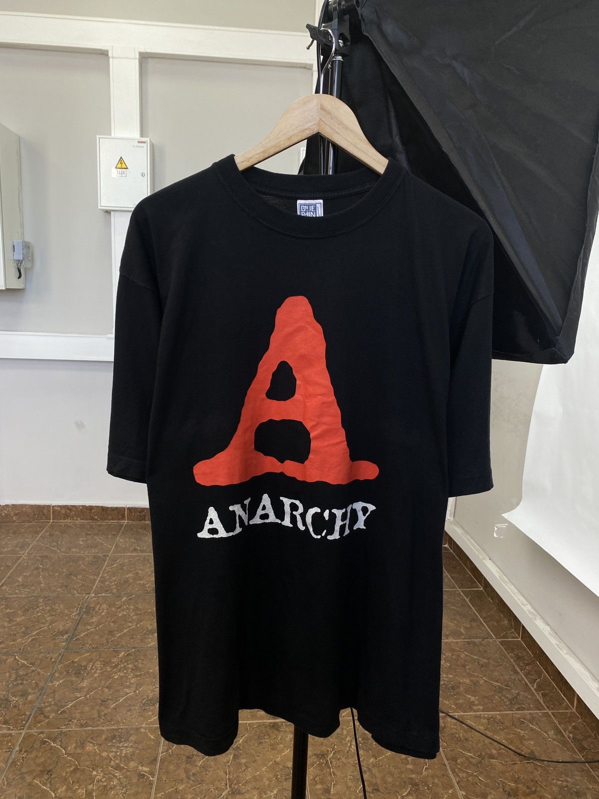 Band Tees Vintage 90s Chumbawamba Anarchy Band T-Shirt Rare Retro Hype Size US XL / EU 56 / 4 - 2 Thumbnail