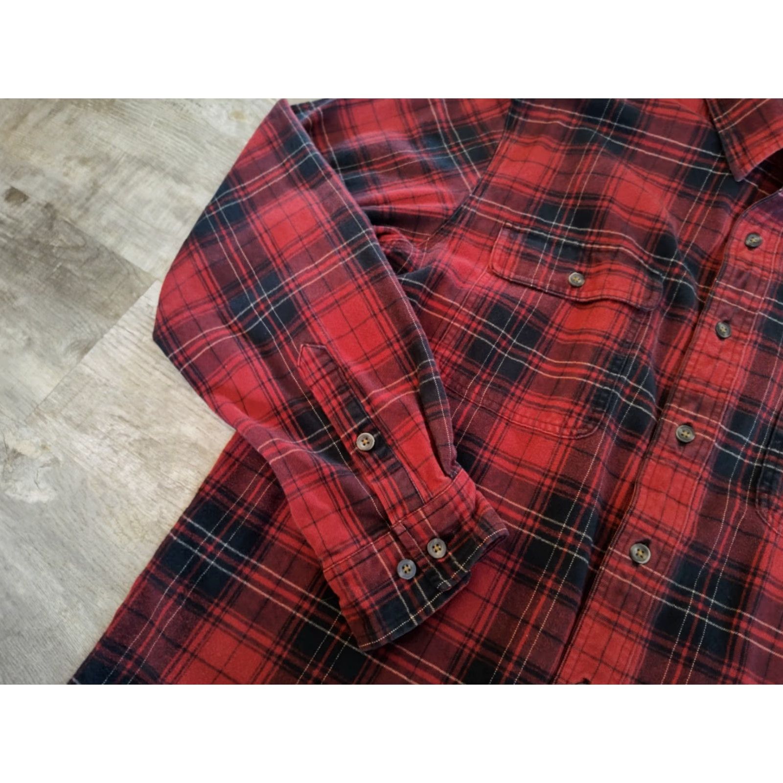 Carhartt VINTAGE Carhartt Men’s Heavyweight Flannel Shirt Size Large Tall Red & Black Plaid Workwear Size US L / EU 52-54 / 3 - 5 Thumbnail